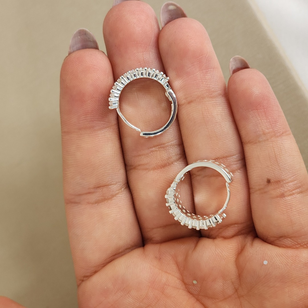 Argola Elegante Zircônia