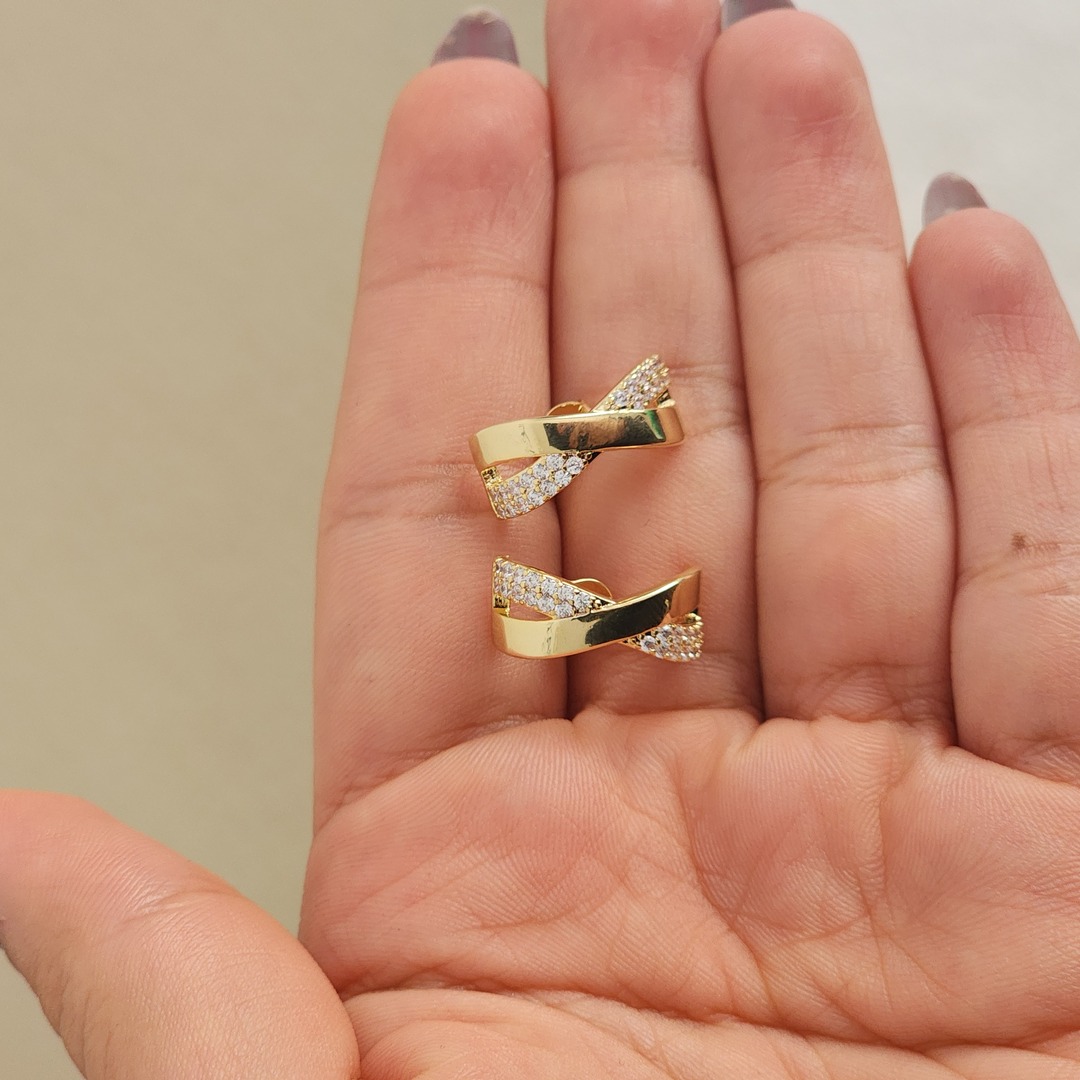 Brinco Geométrico Zircônia