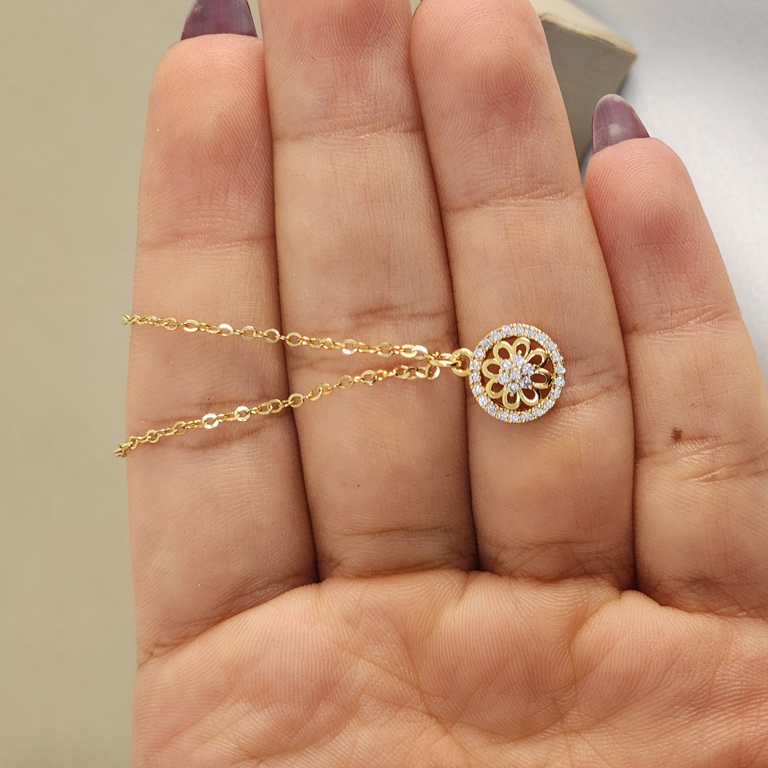 Colar Choker Medalinha