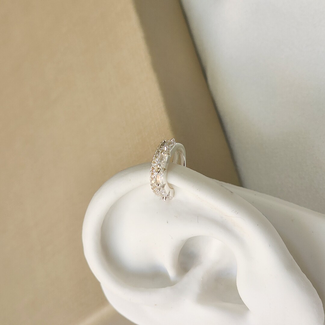 Piercing de Pressão Delicado Zircônia