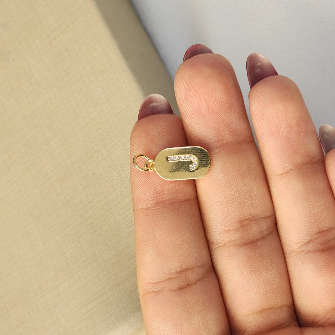 Pingente Plaquinha Letra J