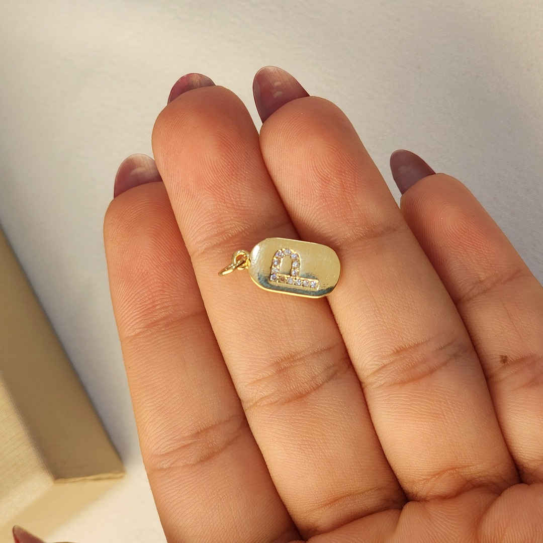 Pingente Plaquinha Letra P