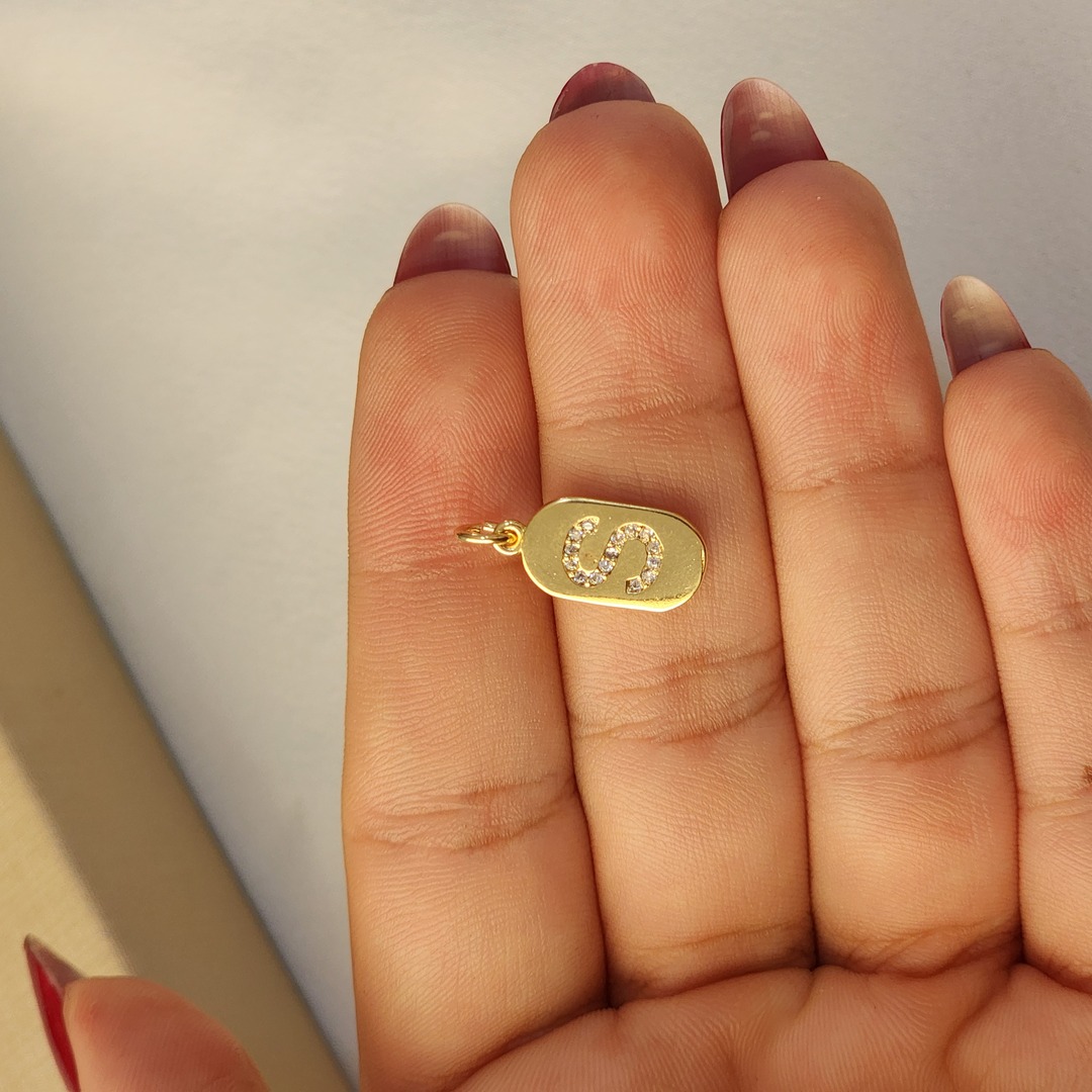 Pingente Plaquinha Letra S