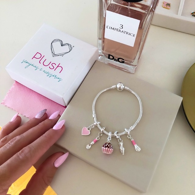 Berloque Saco de Confeitar Plush Prata