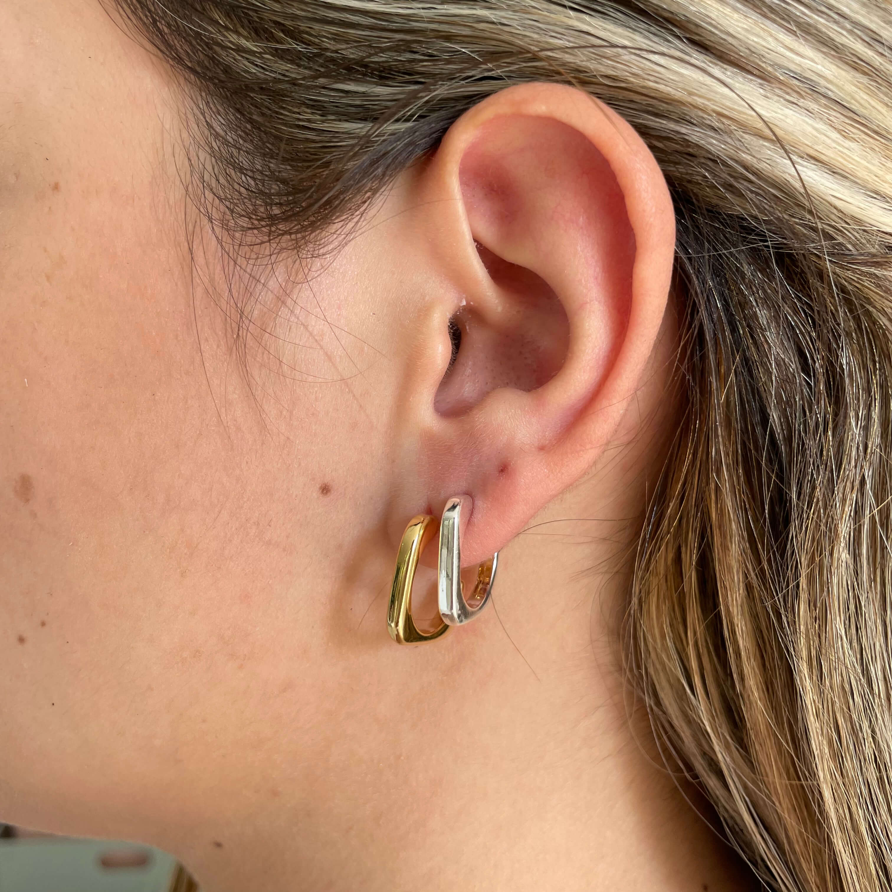 Brinco Argola Celeste Ouro