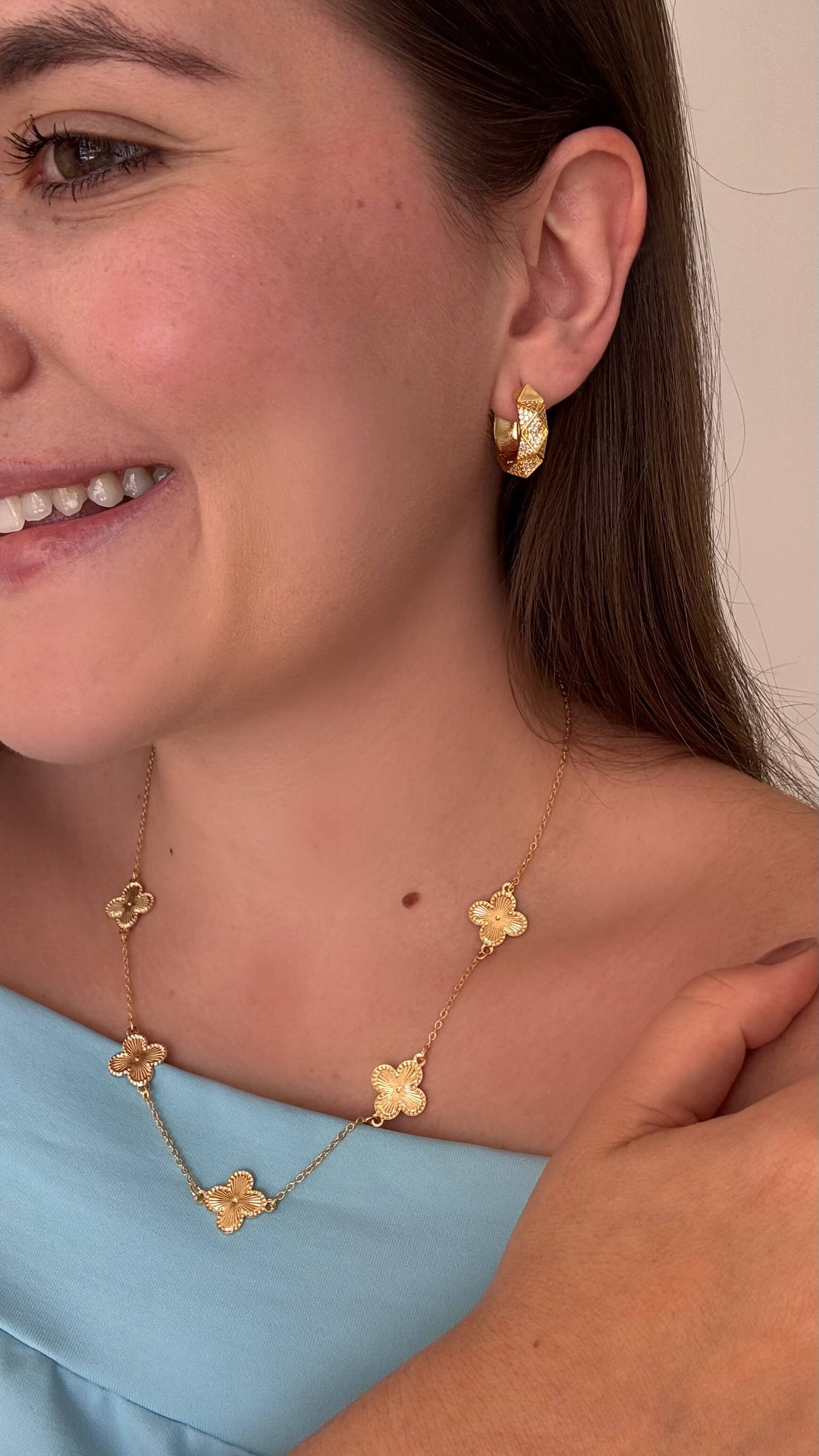 Brinco Giro de Brilho Ouro