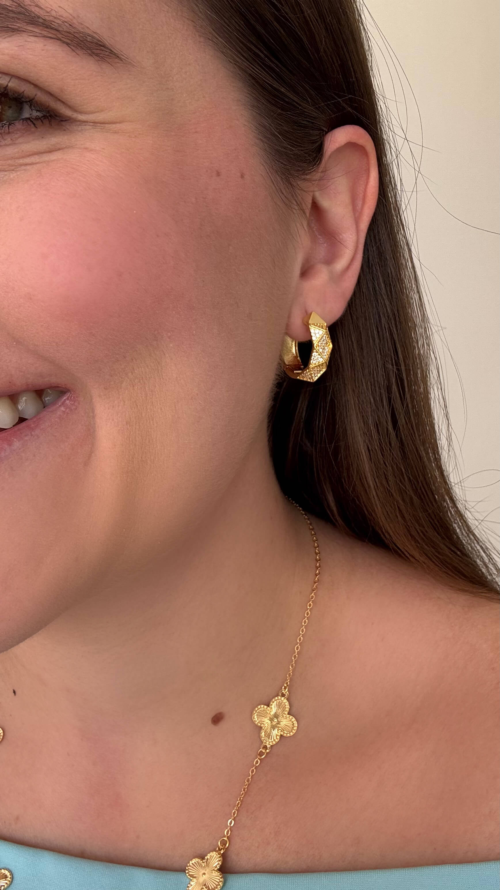 Brinco Giro de Brilho Ouro