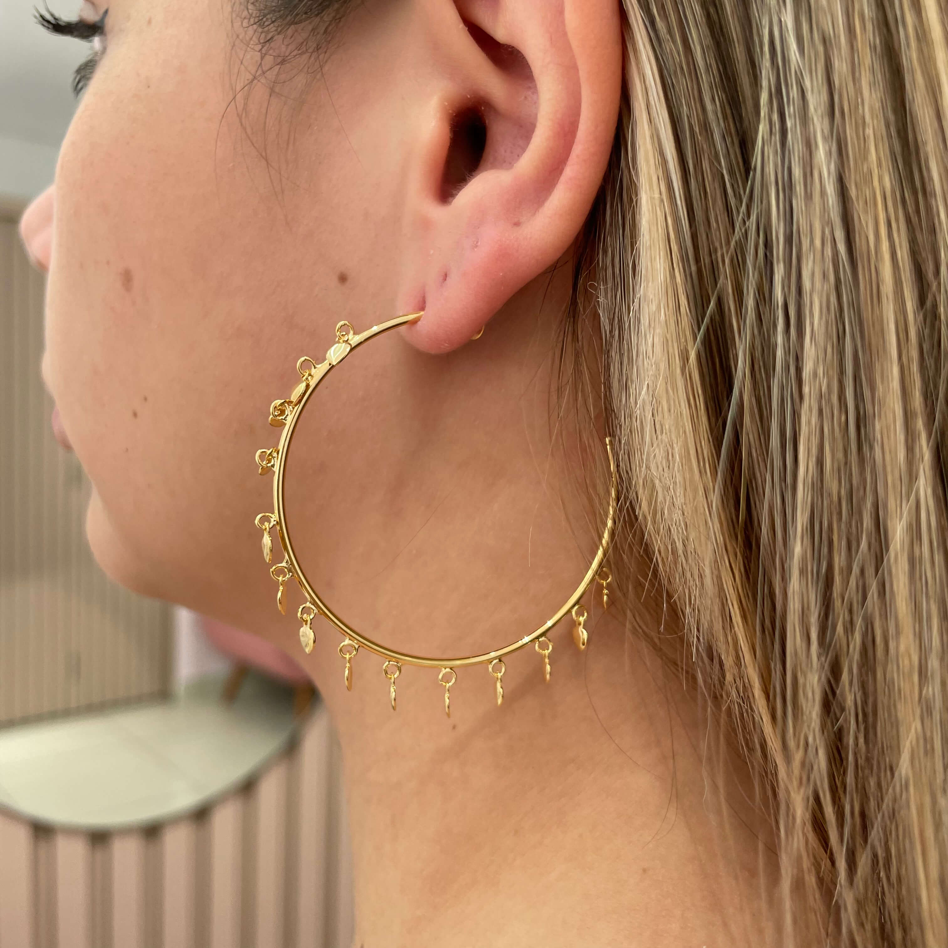 Brinco Argola Penduricalhos Ouro