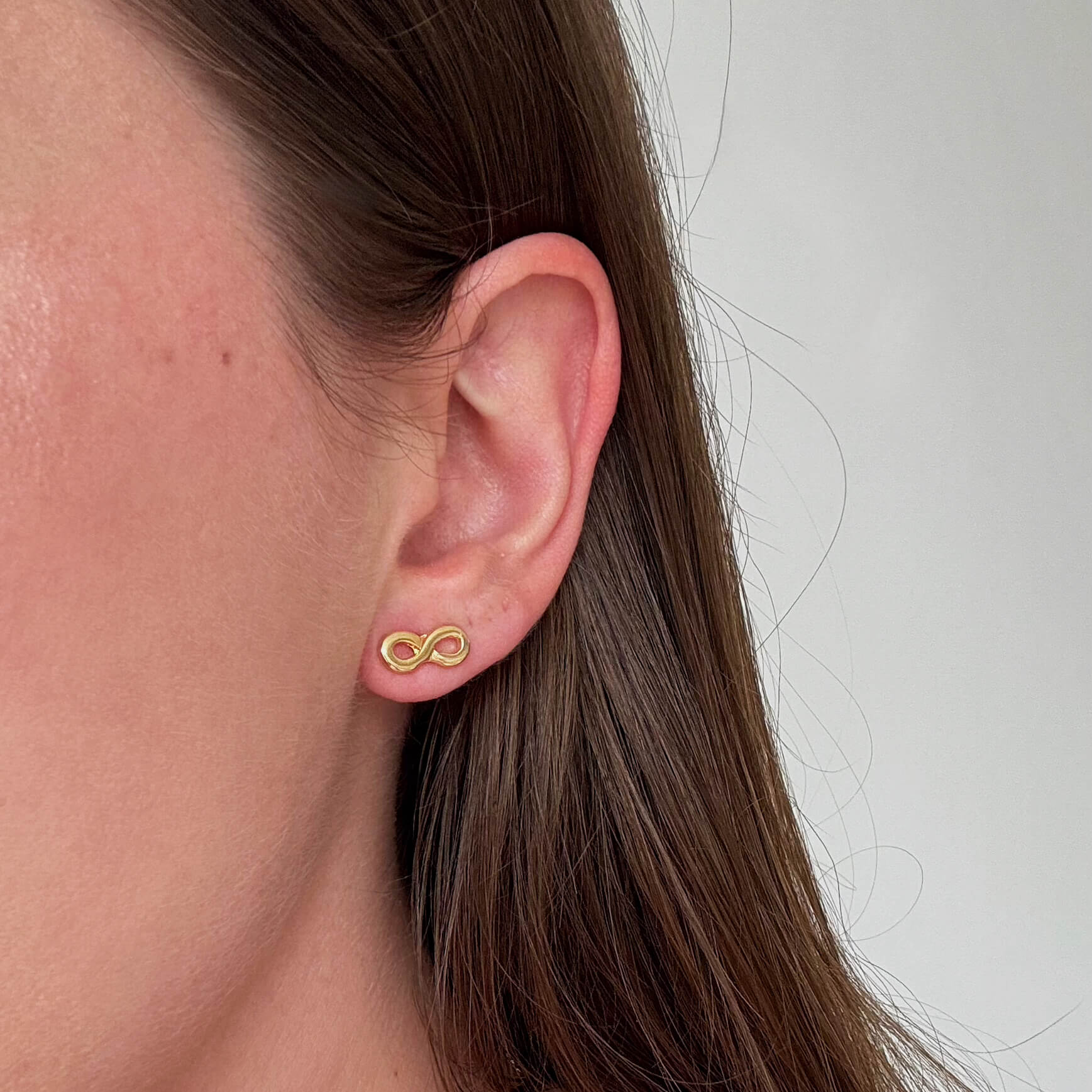 Brinco Elo Infinito Ouro