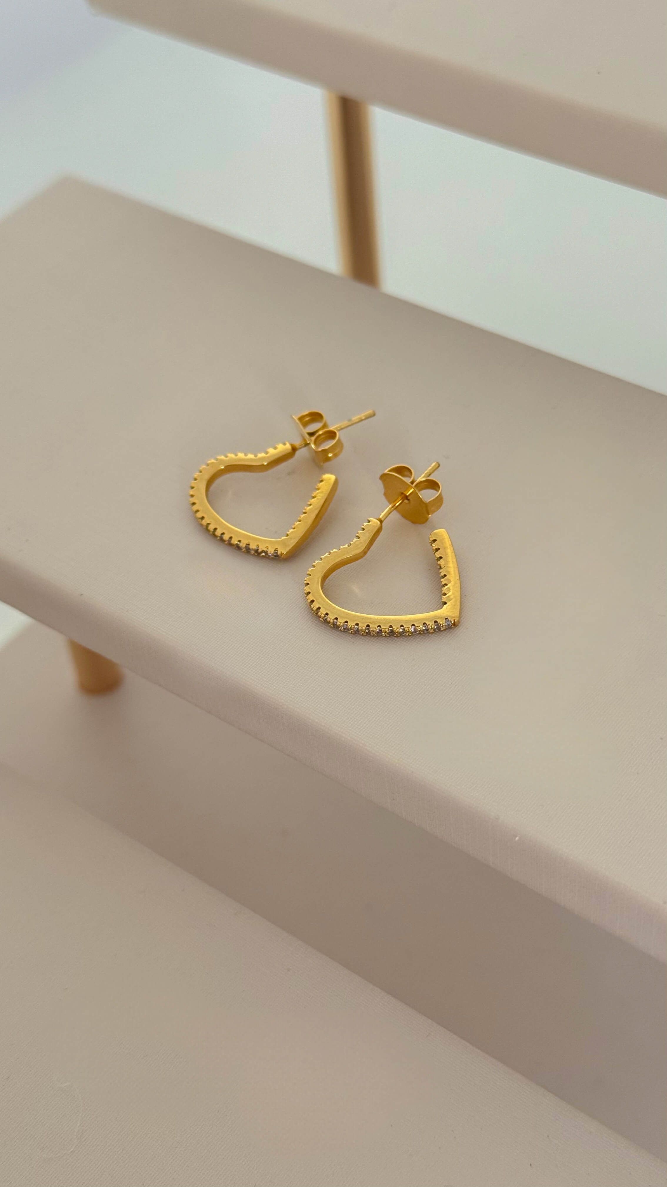 Brinco Argola Coração Zirconias Cristal Ouro