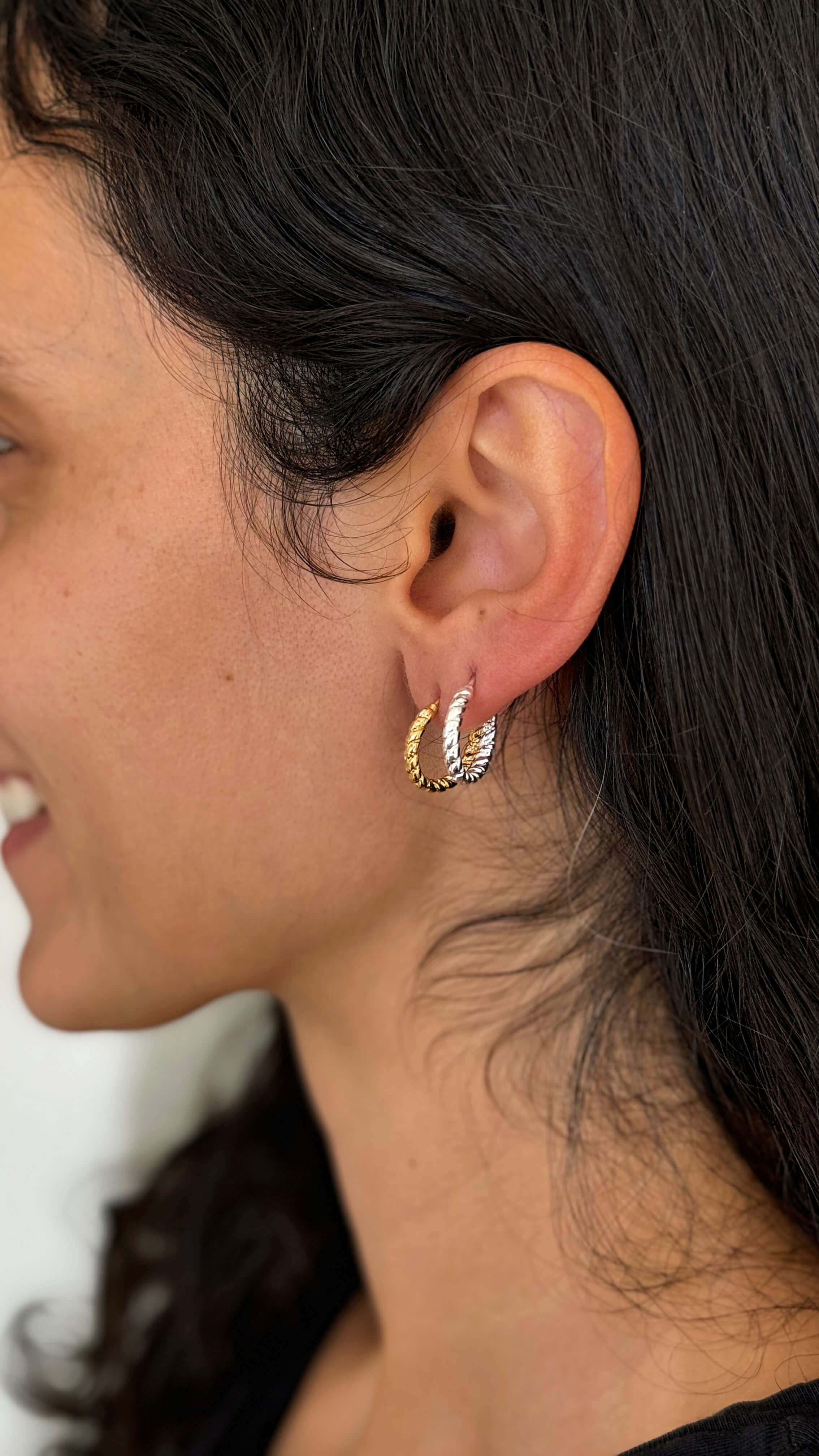 Brinco Argolinha Texturizada Ouro