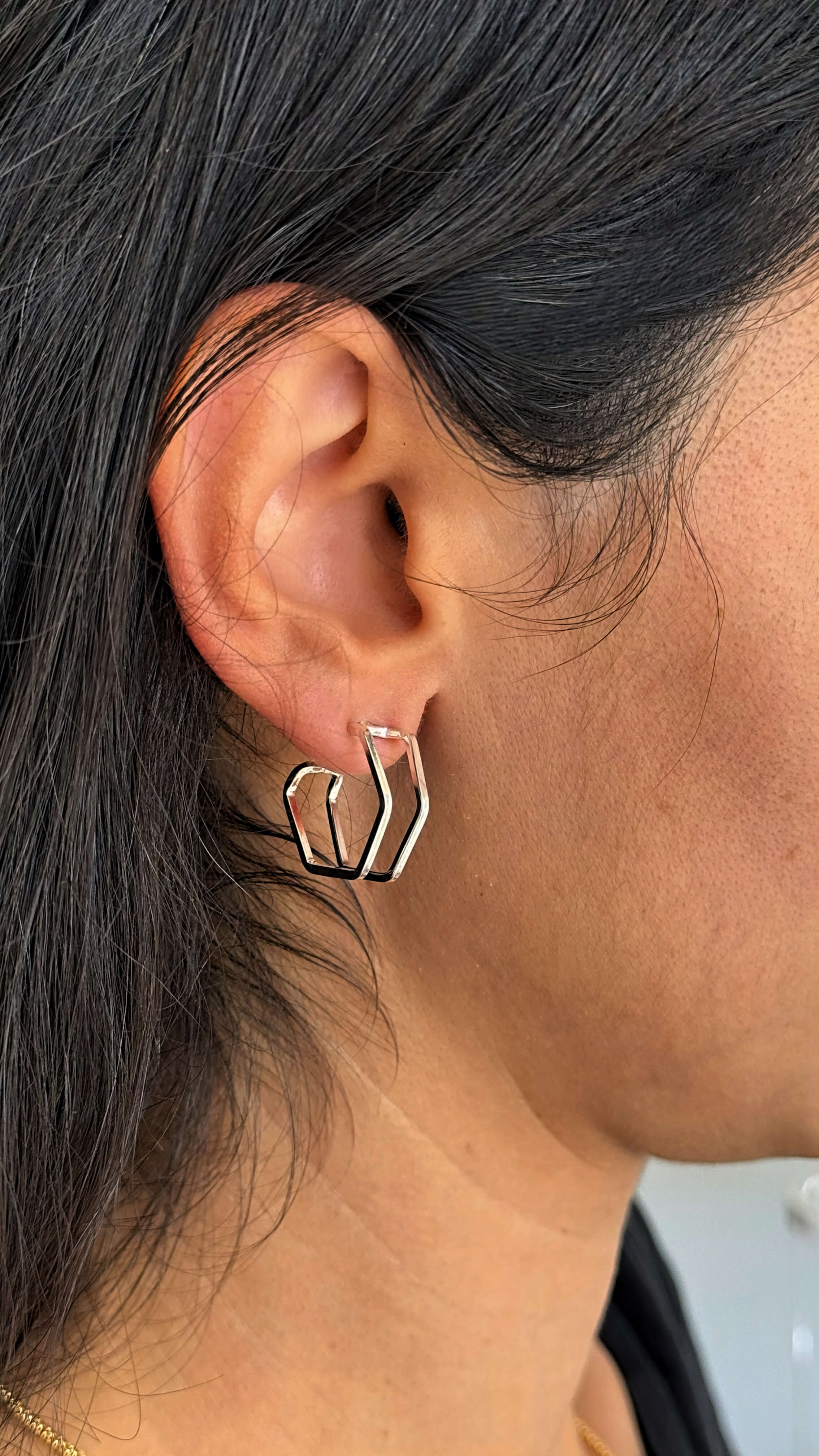 Brinco Argola Geométrica Vazada Prata