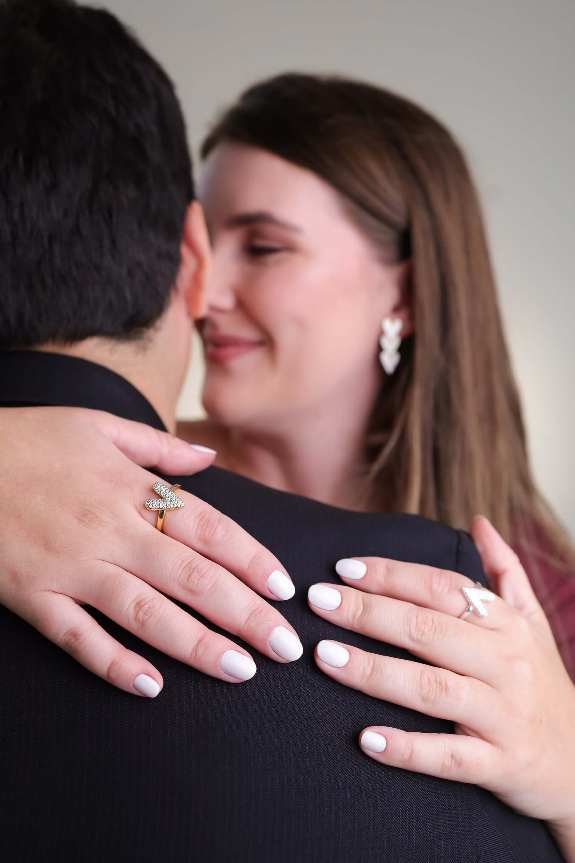 Anel Coração Assimétrico Zircônias Ouro