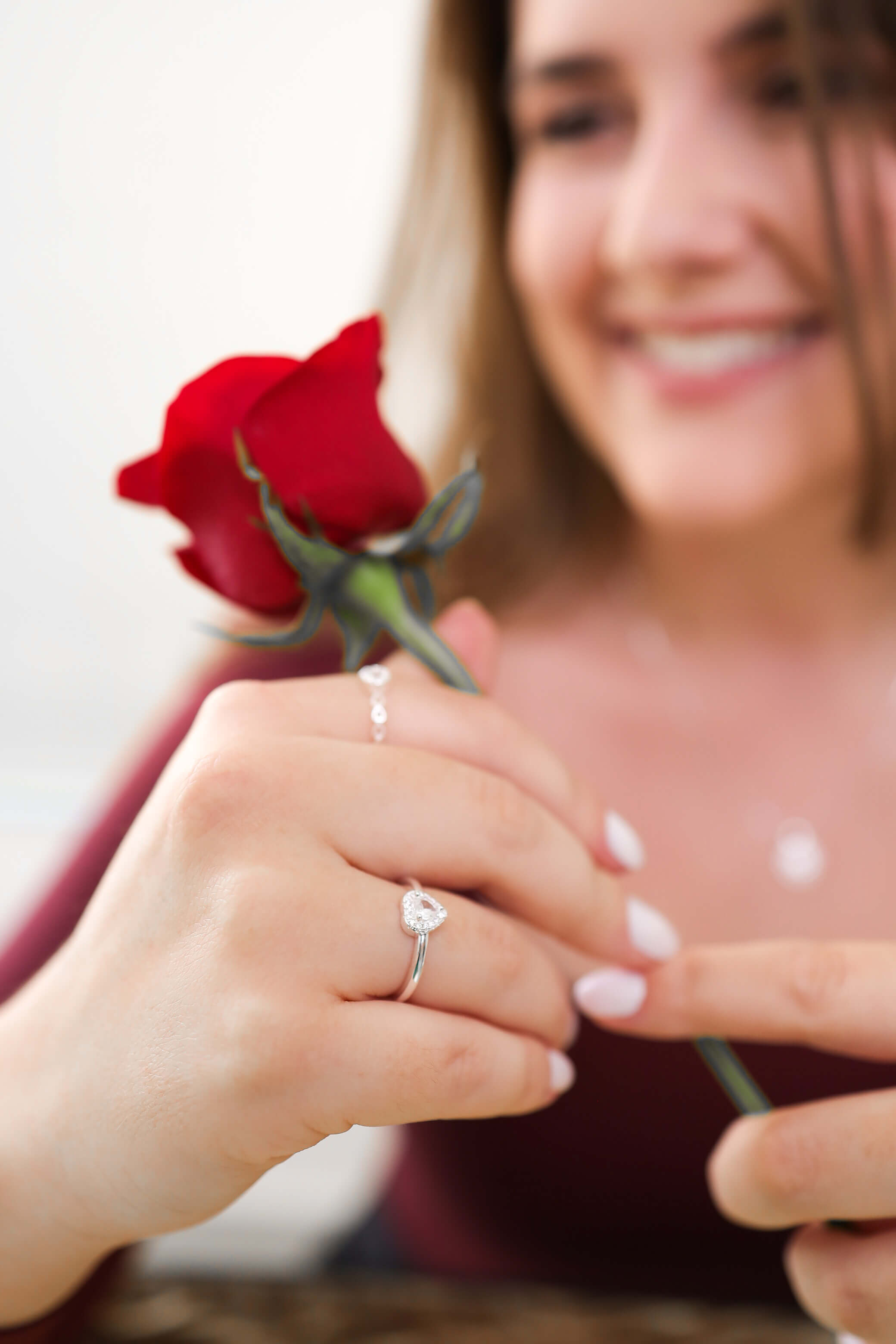 Anel Solitário Coração Zircônias Prata