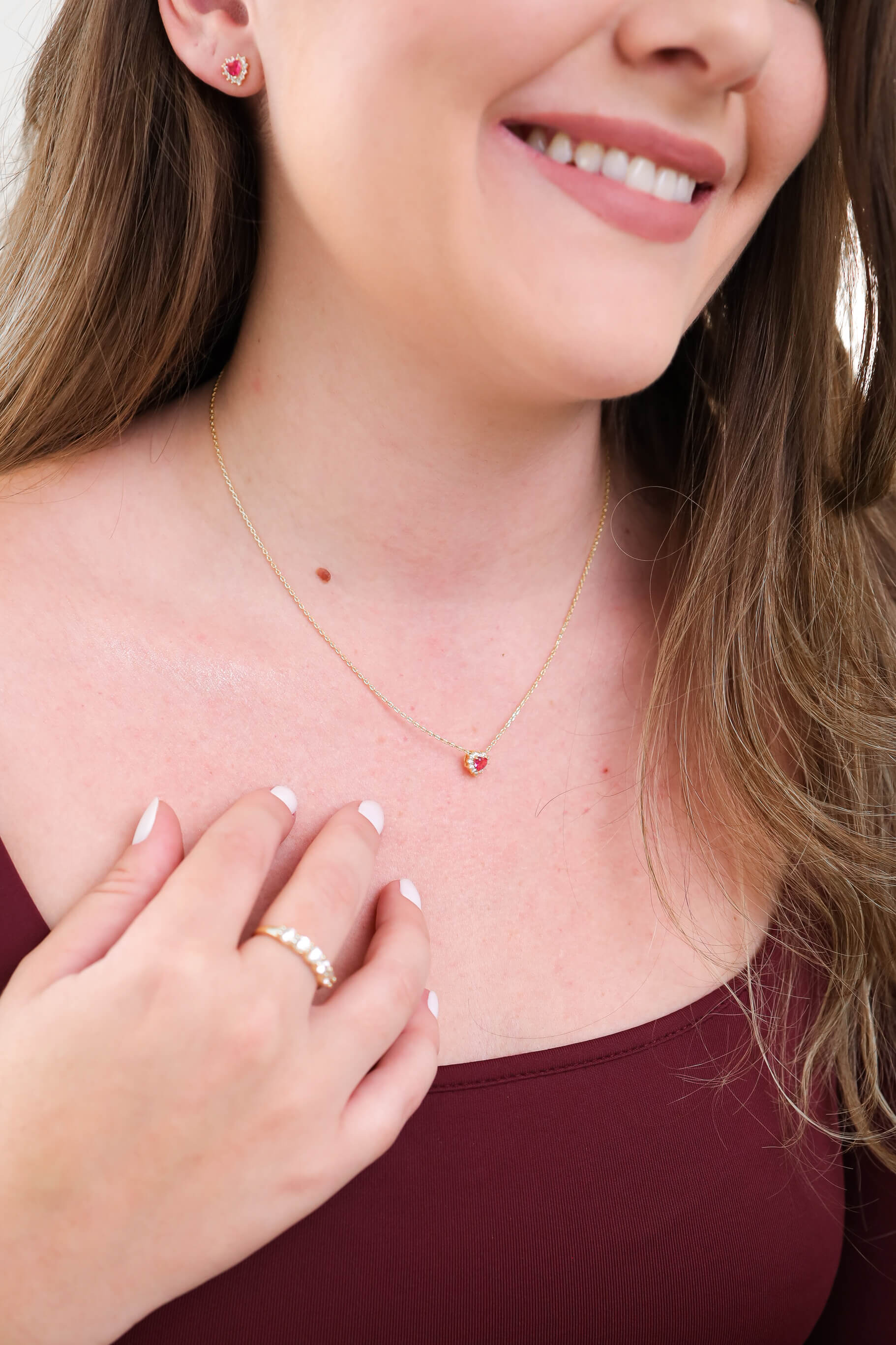 Colar Cravejado Coração Rosa Ouro