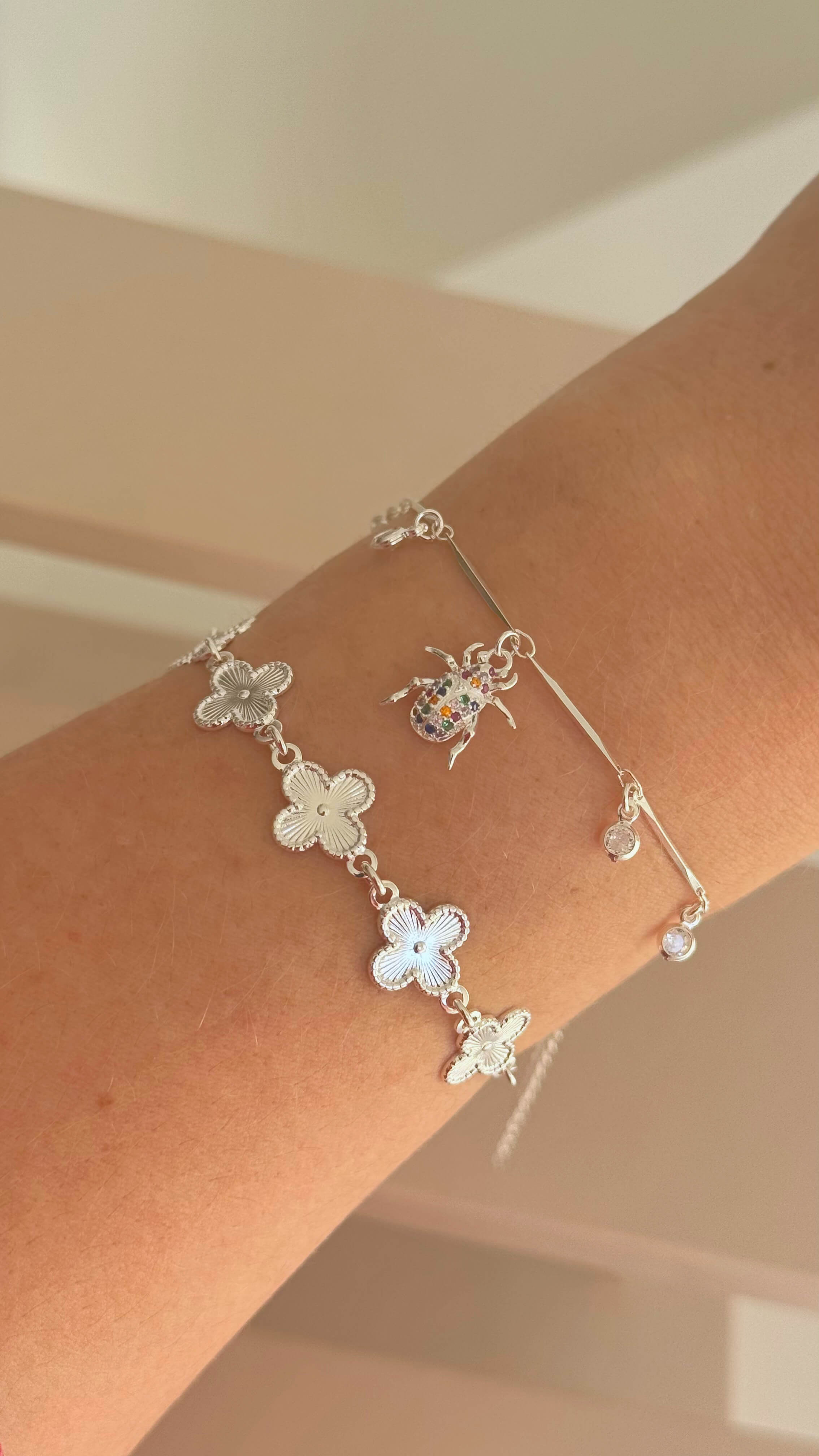 Pulseira Inseto Colors Prata