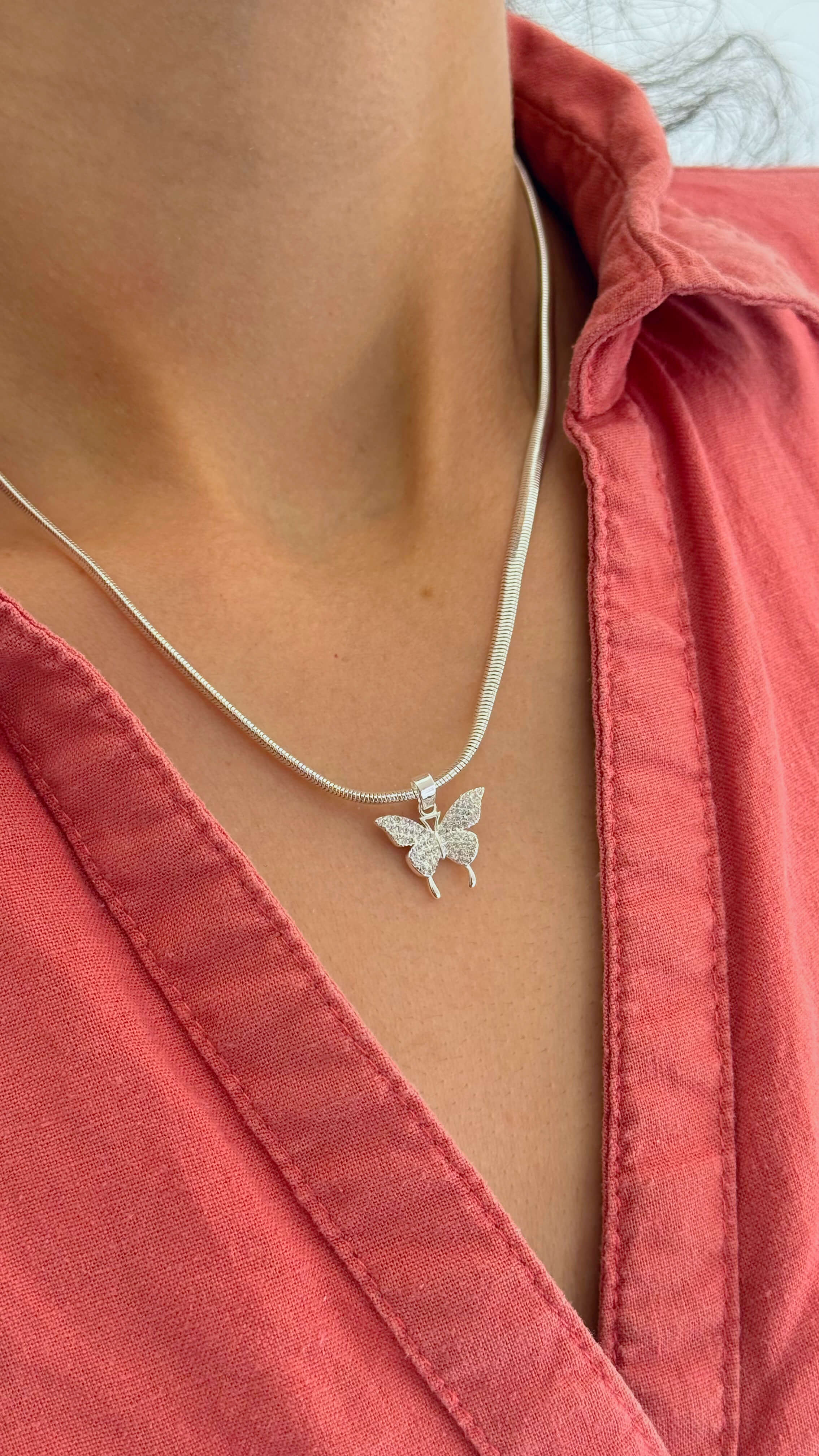 Colar Malha Borboleta Zircônias Prata