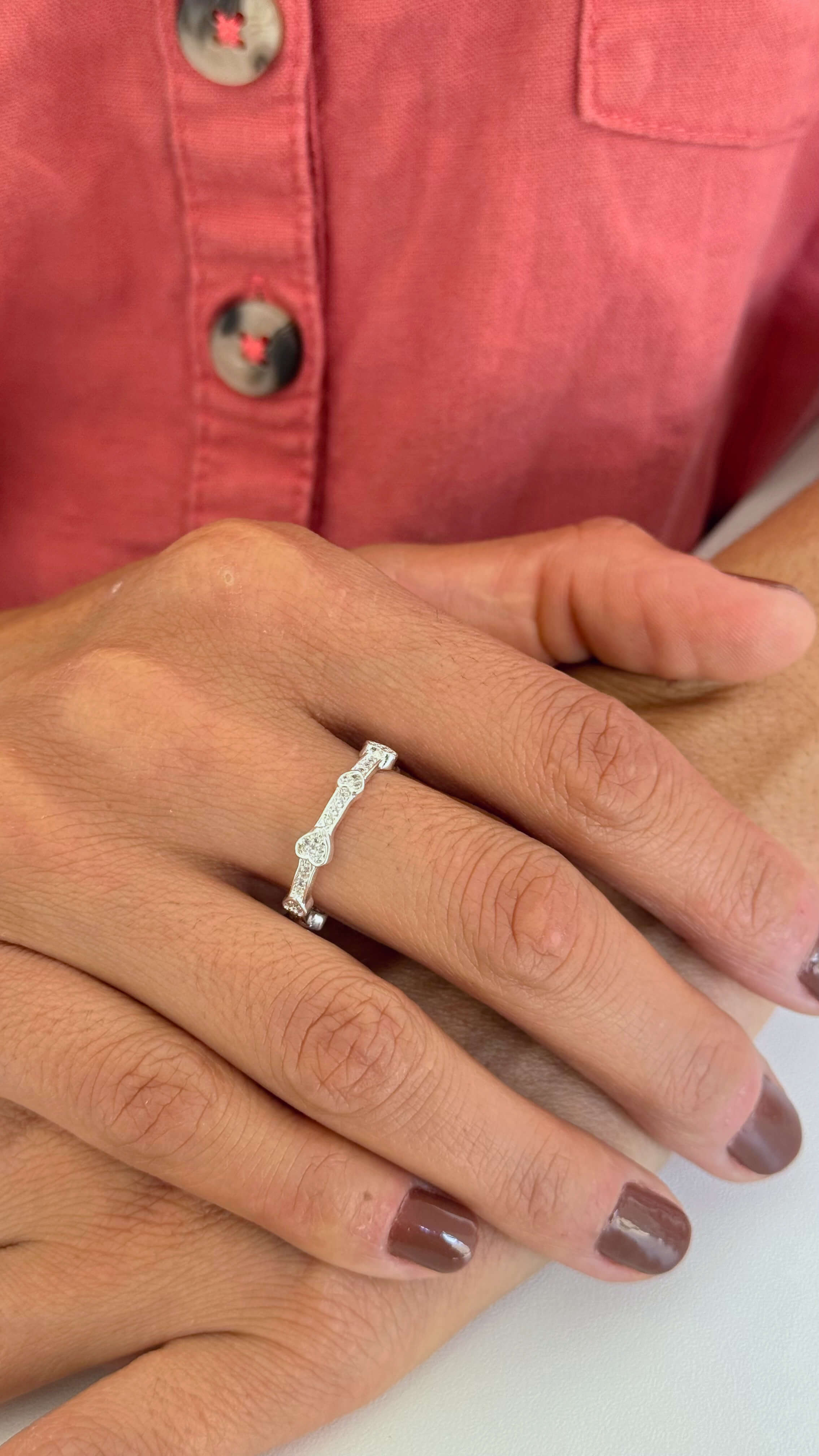 Anel Fileira Corações Cravejados Prata - TAM 19