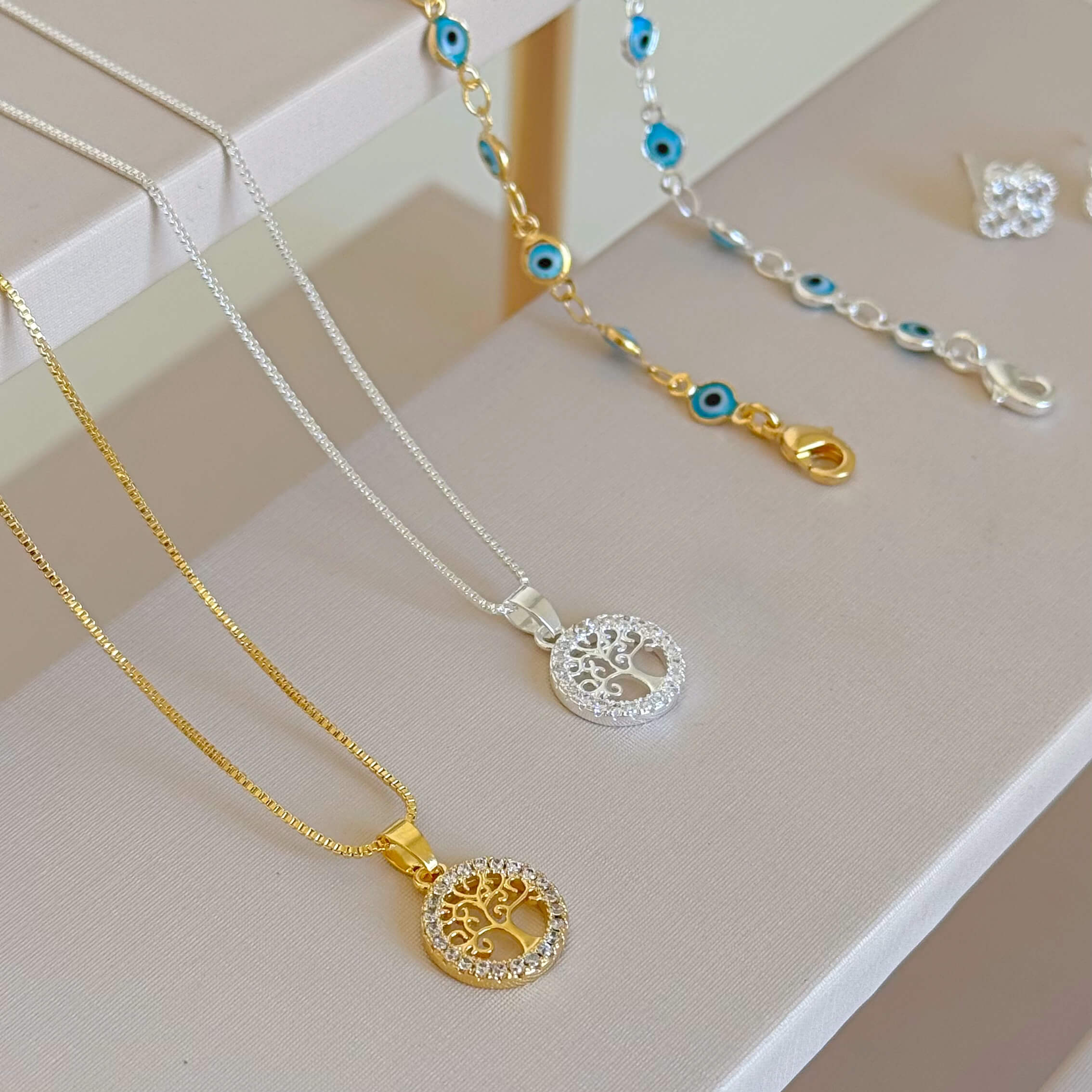 Colar Árvore da Vida Cravejado Ouro