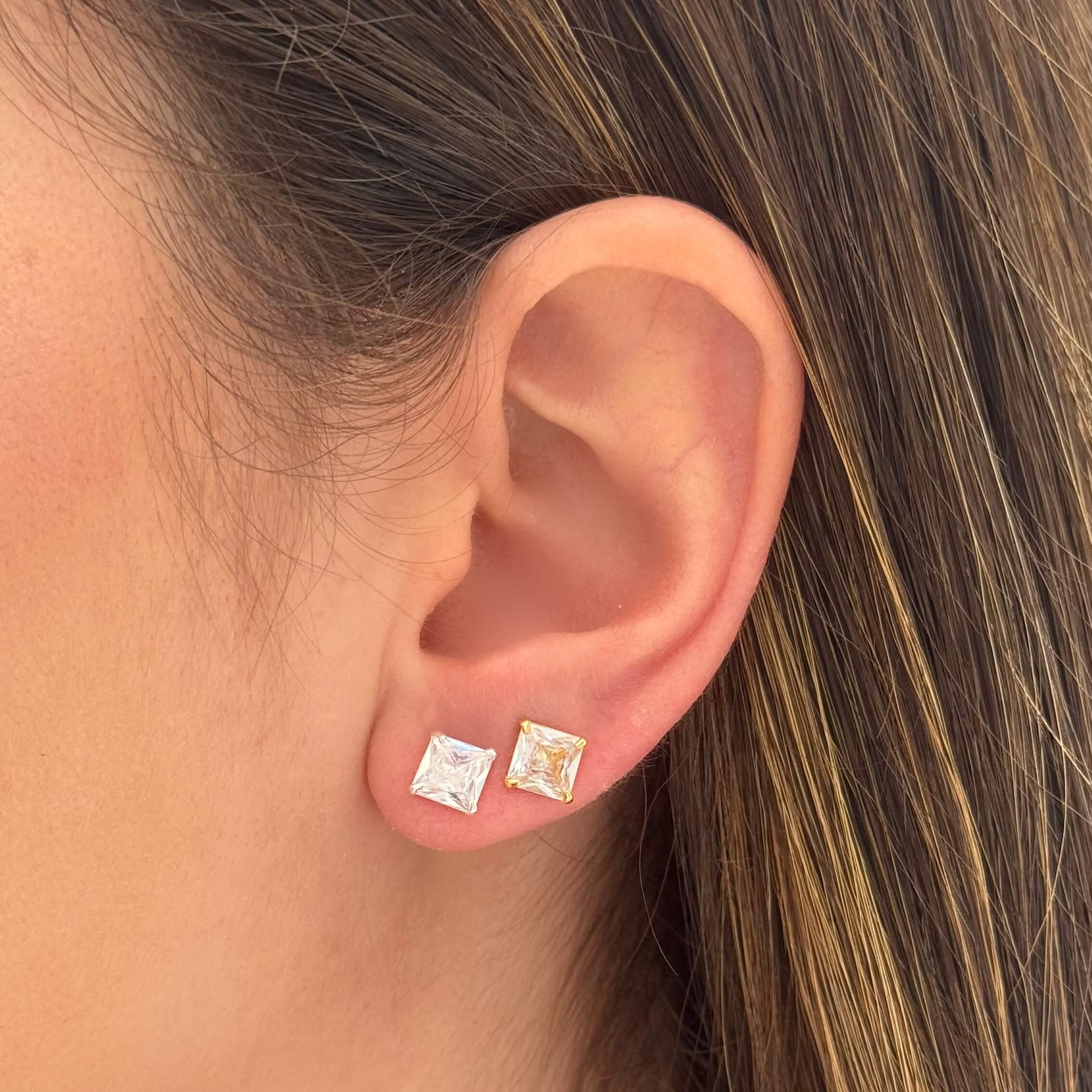 Brinco Ponto de Luz Quadrado Cristal Prata