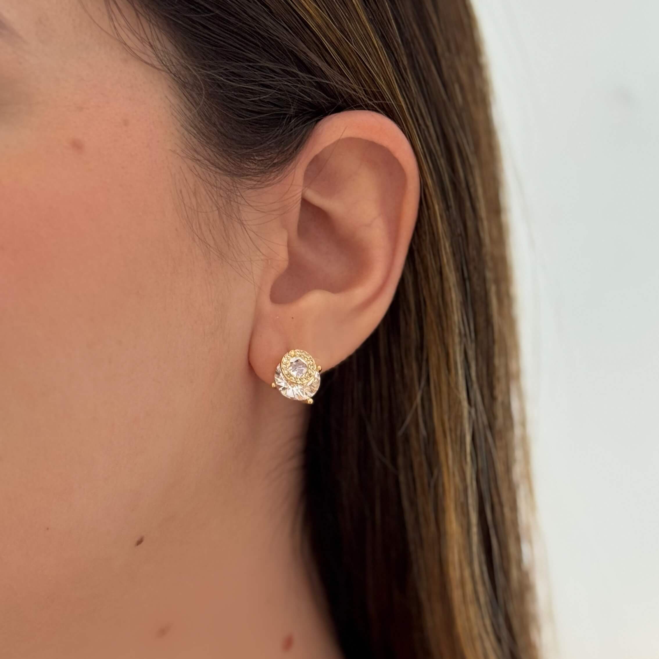 Brinco Ponto de Luz Cravejado Ouro