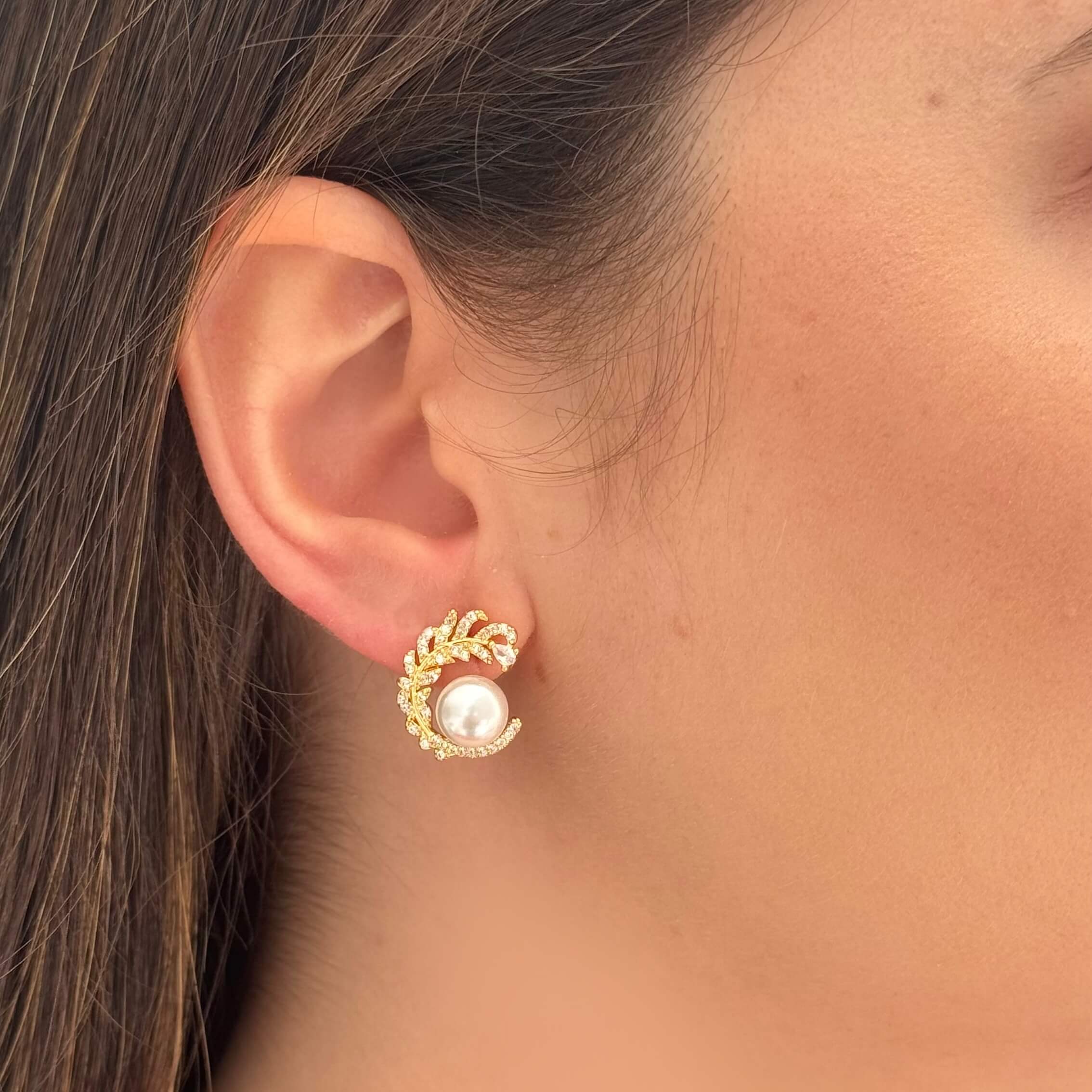 Brinco Pérola Arabescos Ouro