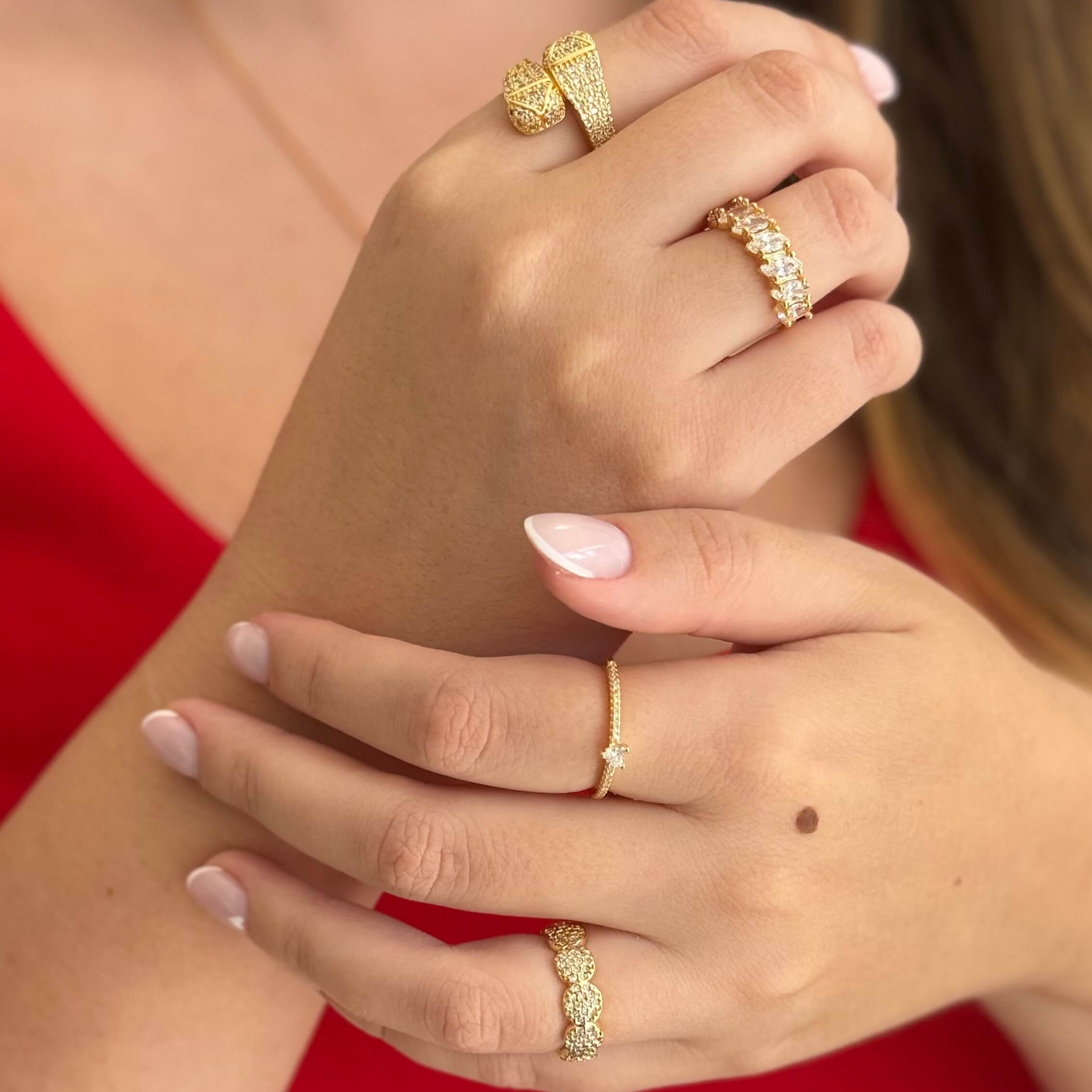 Anel Círculos Cravejado Ouro