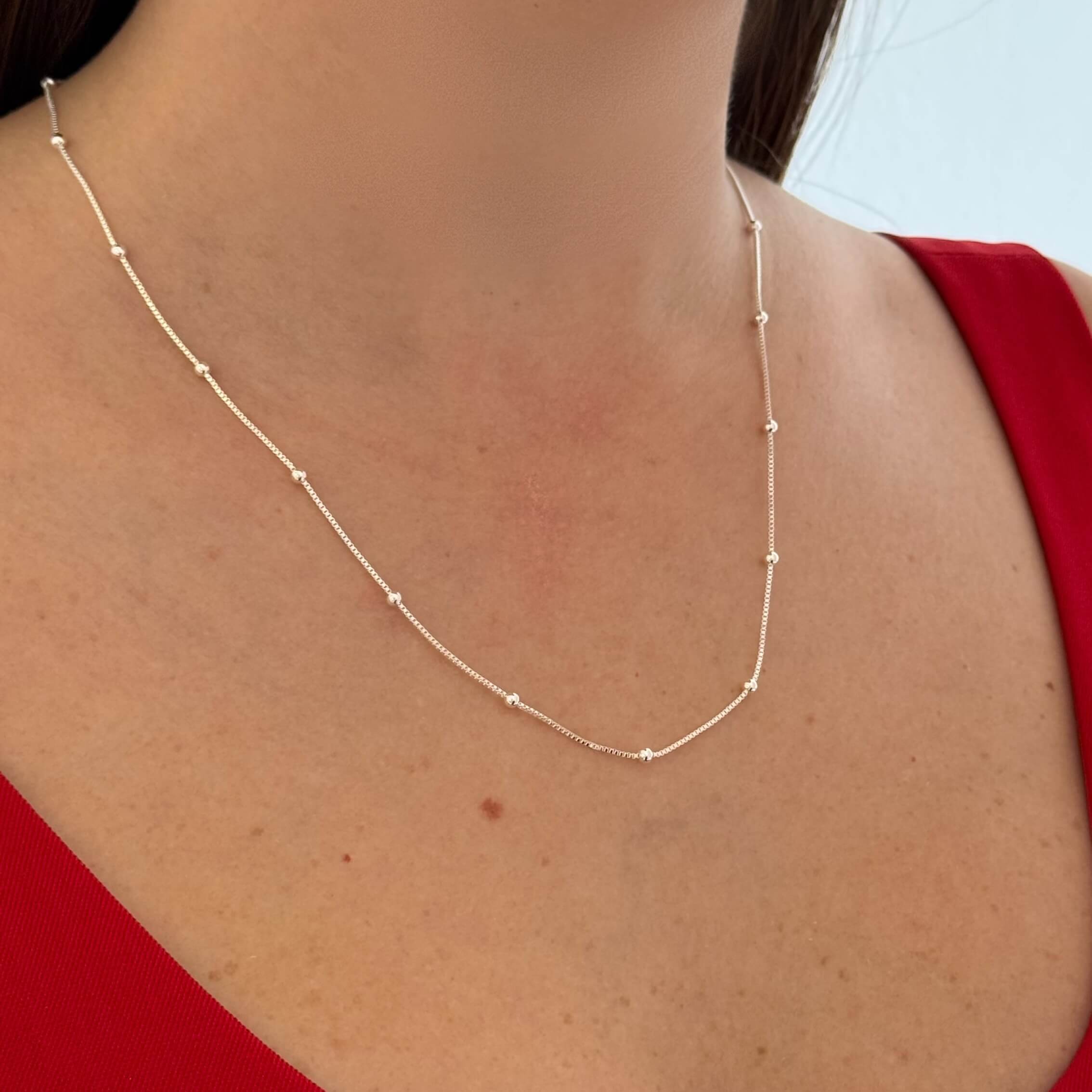 Colar Mini Esferas Prata