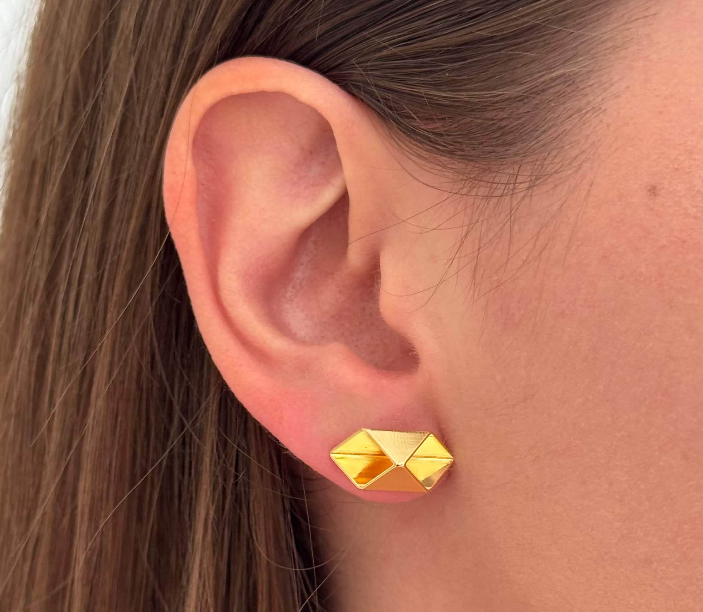 Brinco Geométrico Facetado Prata