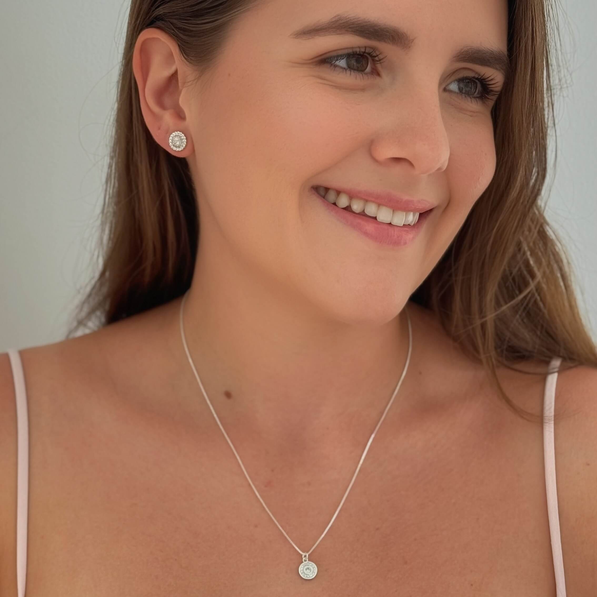 Colar Círculo Cravejado Prata