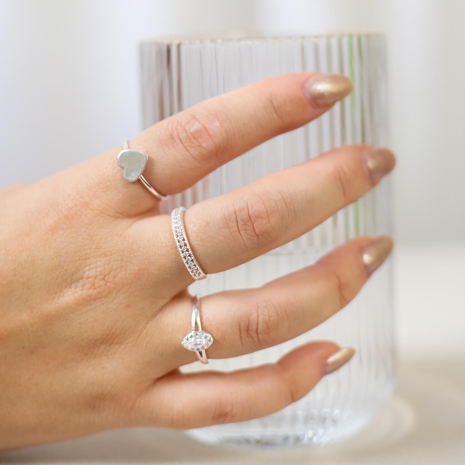 Anel Meia Aliança Crevejada Prata