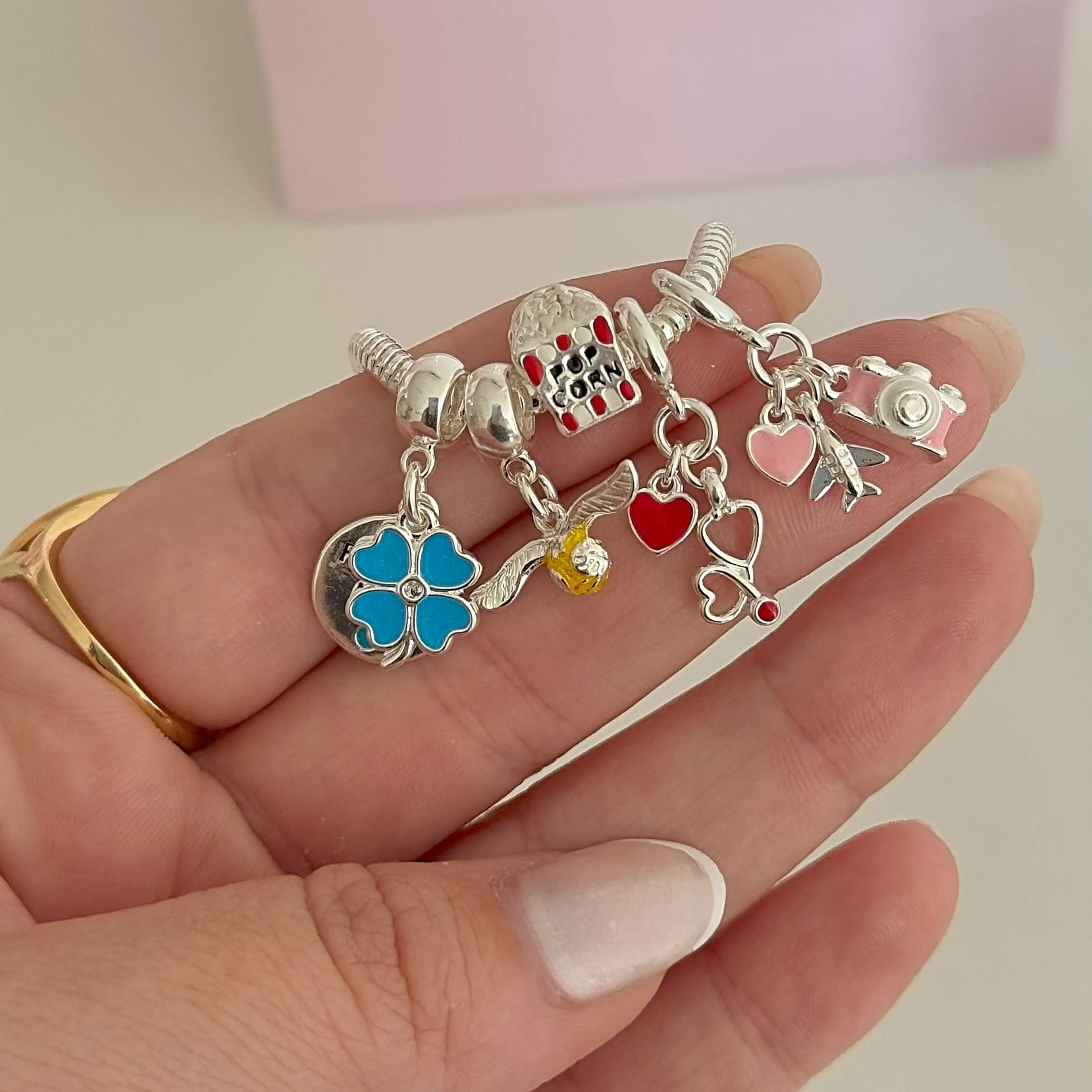 Berloque Estetoscópio Coração Prata