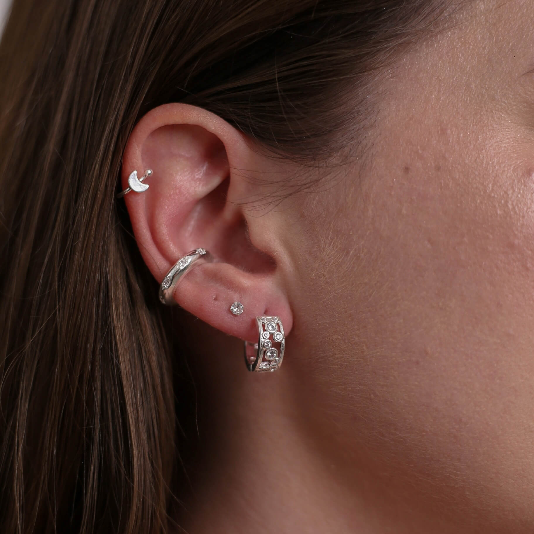 Piercing Fake Tubo Detalhes Brilho Prata