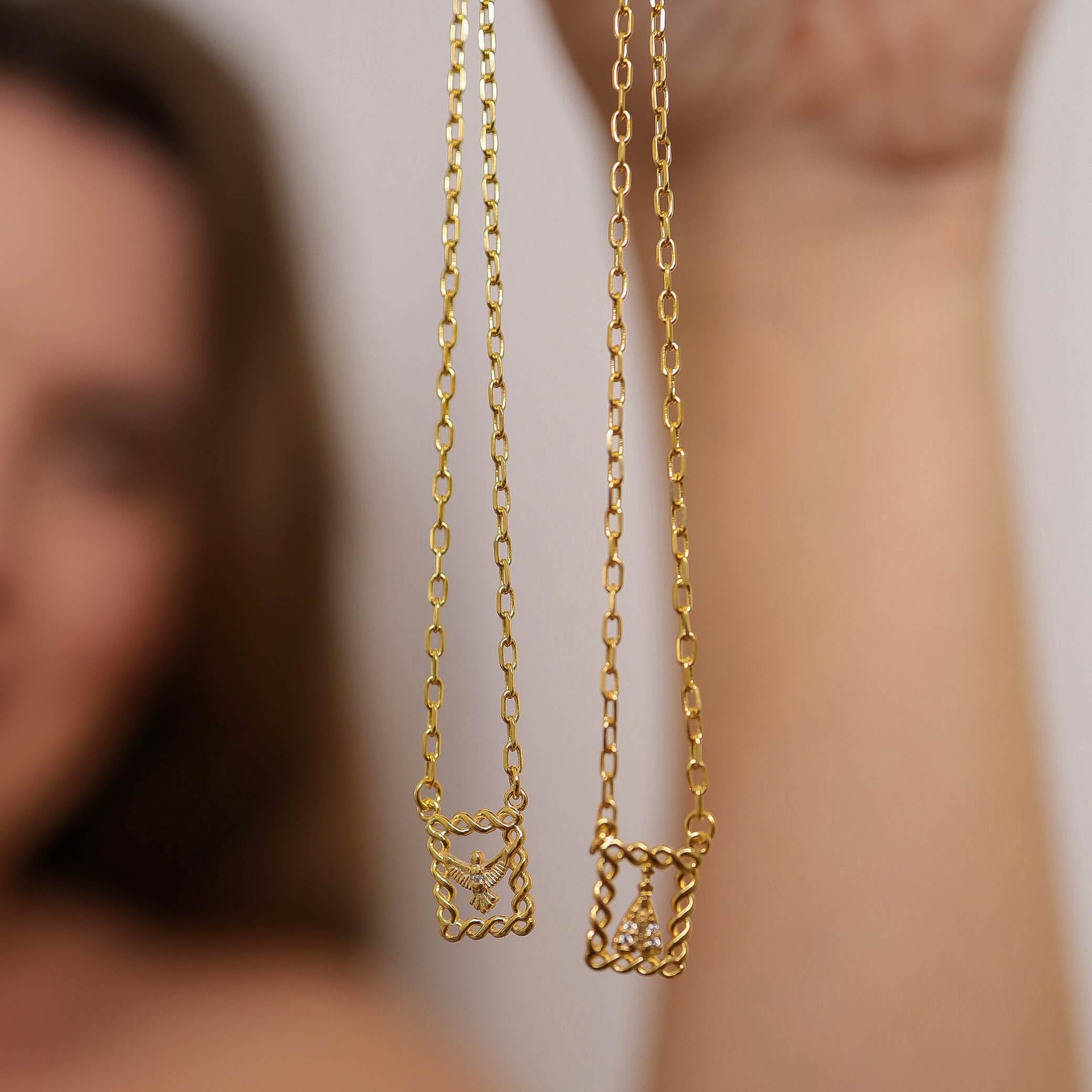 Colar Escapulário Nossa Senhora e Espírito Santo Ouro