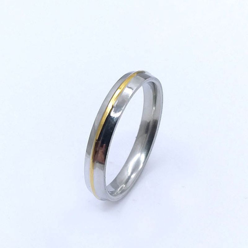 ANEL ALIANÇA AÇO INOX ANATÔMICA ABAULADA 4MM C/ 1 FIO DOURADO - Número 26/27