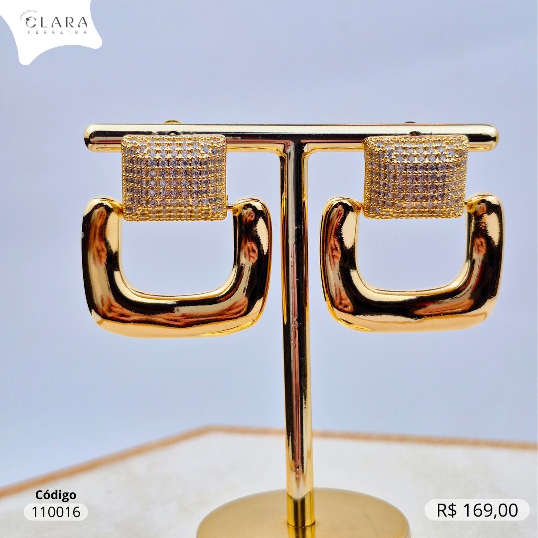BRINCO FIVELA QUADRADA LISA C/ BASE CHUVEIRINHO MICROZIRCÔNIAS INSPIRAÇÃO VIVARA - 30MM - Dourado