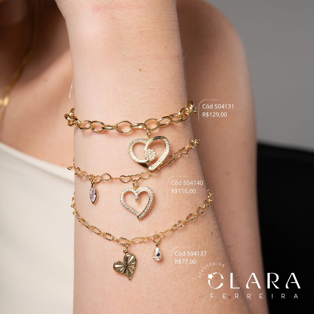 PULSEIRA ELOS CADEADO C/ PINGENTE CORAÇÃO VAZADO COM BORDAS E MEIO MICROZIRCÔNIAS - 16MM - 17CM - Dourado - LIMITADA