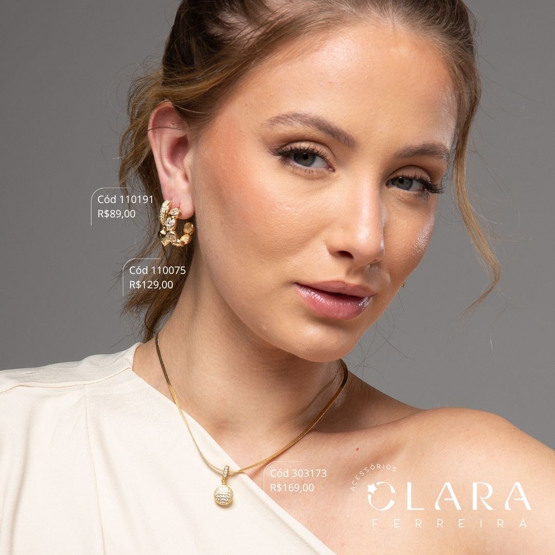 BRINCO ARGOLA C/ 4 TREVO VAN CLEEF ALHAMBRA ZIRCONIAS REDONDAS - 23XX8MM - Dourado - PEÇA VENDIDA