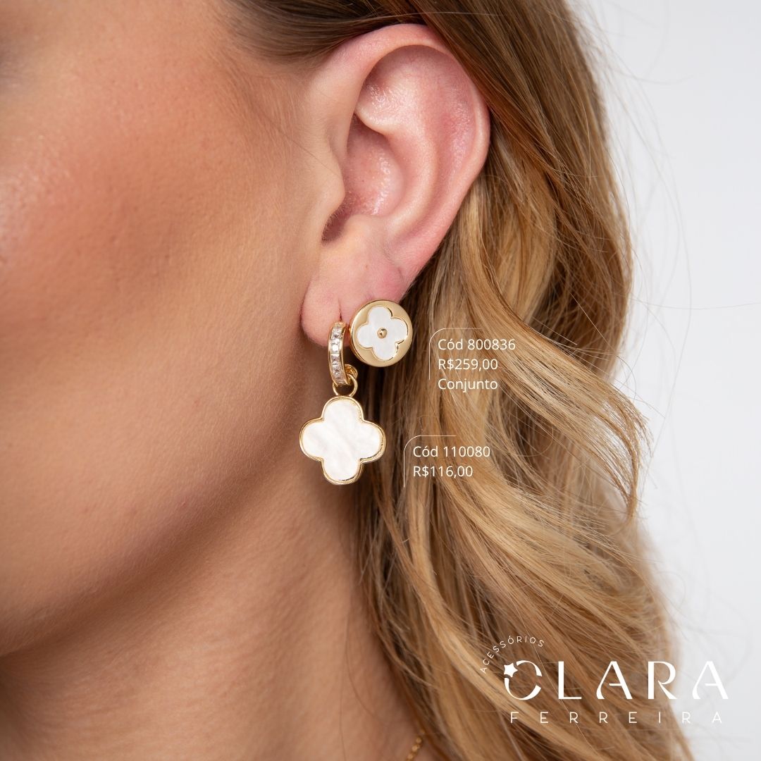 BRINCO ARGOLA 1 FILEIRA ZIRCÔNIA QUADRADA C/ TREVO VAN CLEEF ALHAMBRA MADREPEROLA 17MM PENDURADO - 14MM - Dourado - PEÇA VENDIDA