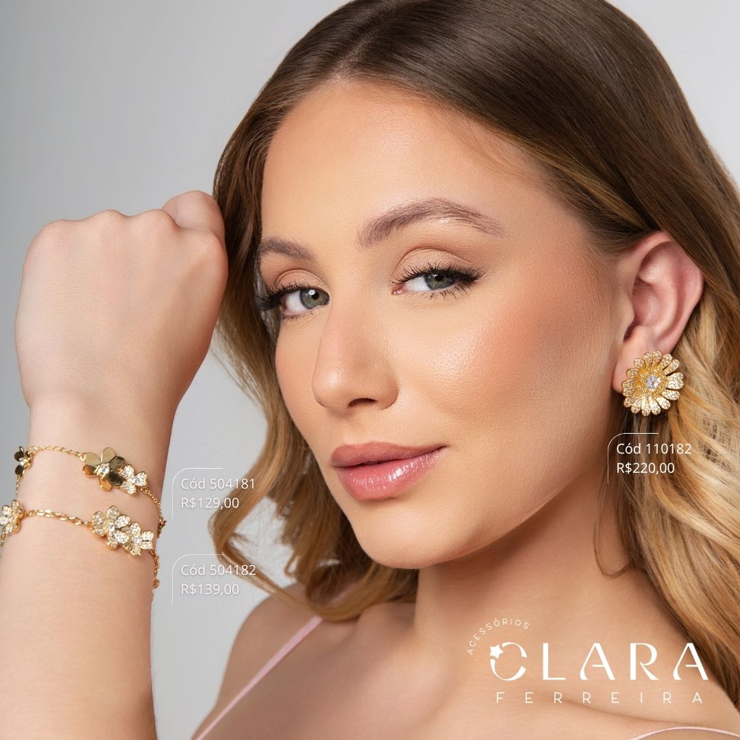 PULSEIRA ELOS C/ 5 FLORES: 3 LISAS COM MIOLO DE ZIRCÔNIA REDONDA E 2 COM MICROZIRCÔNIAS, COM MIOLO DE ZIRCÔNIA - 10 E 15MM - 17CM - Dourado