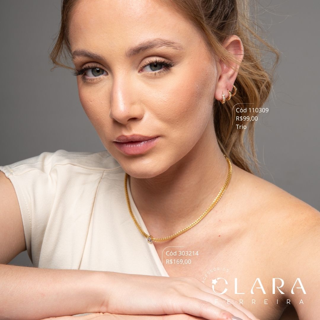 BRINCO KIT TRIO ARGOLINHAS CLICK MISTAS: 1 ARGOLINHA C/ 4 ZIRCÔNIAS REDONDAS, 1 ARGOLINHA LISA C/ 1 ZIRCÔNIA REDONDA E 1 ARGOLINHA LISA - 11X3MM - Dourado - PEÇA VENDIDA