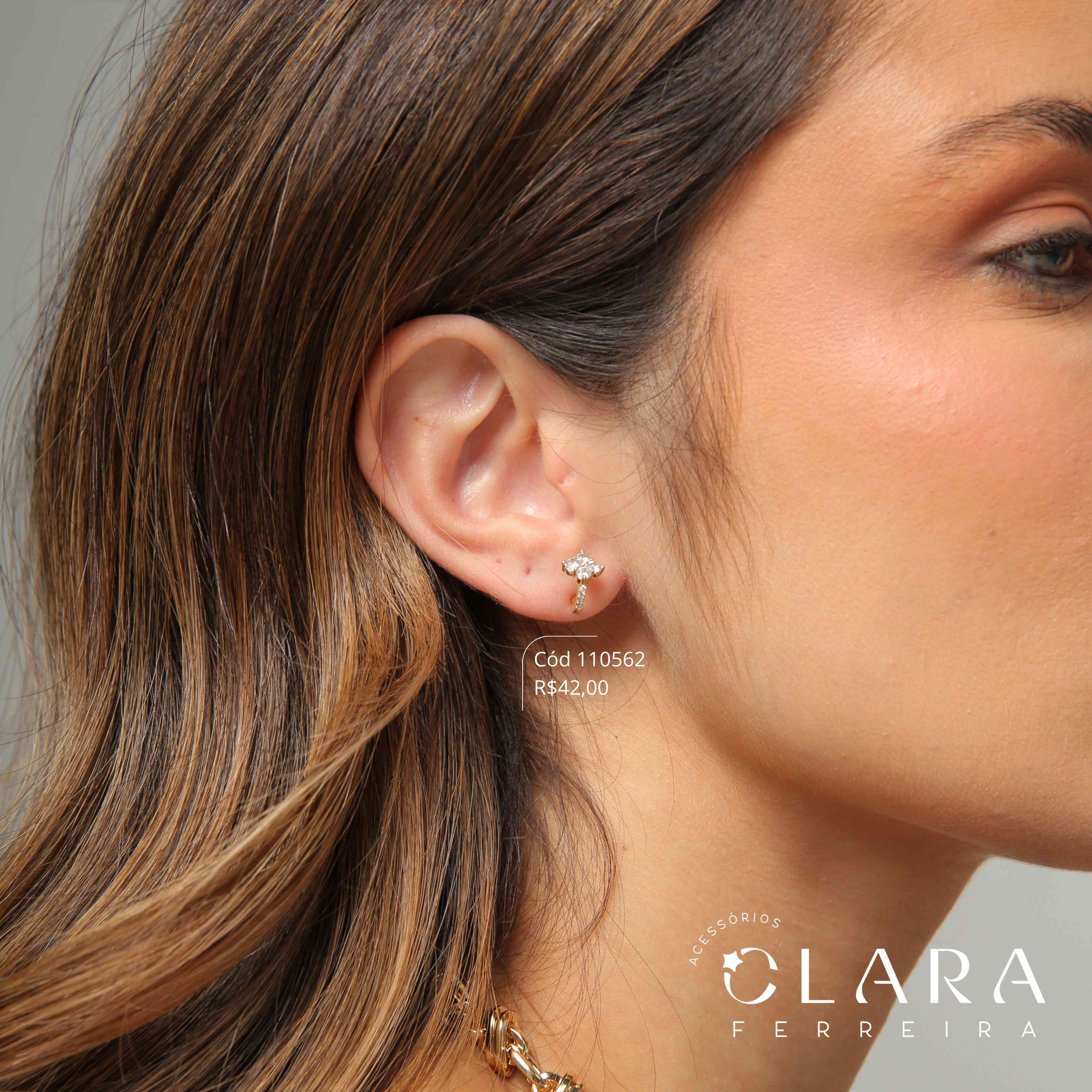 BRINCO SILHUETA C/ FLOR ZIRCÔNIA REDONDA - PEÇA VENDIDA - Dourado