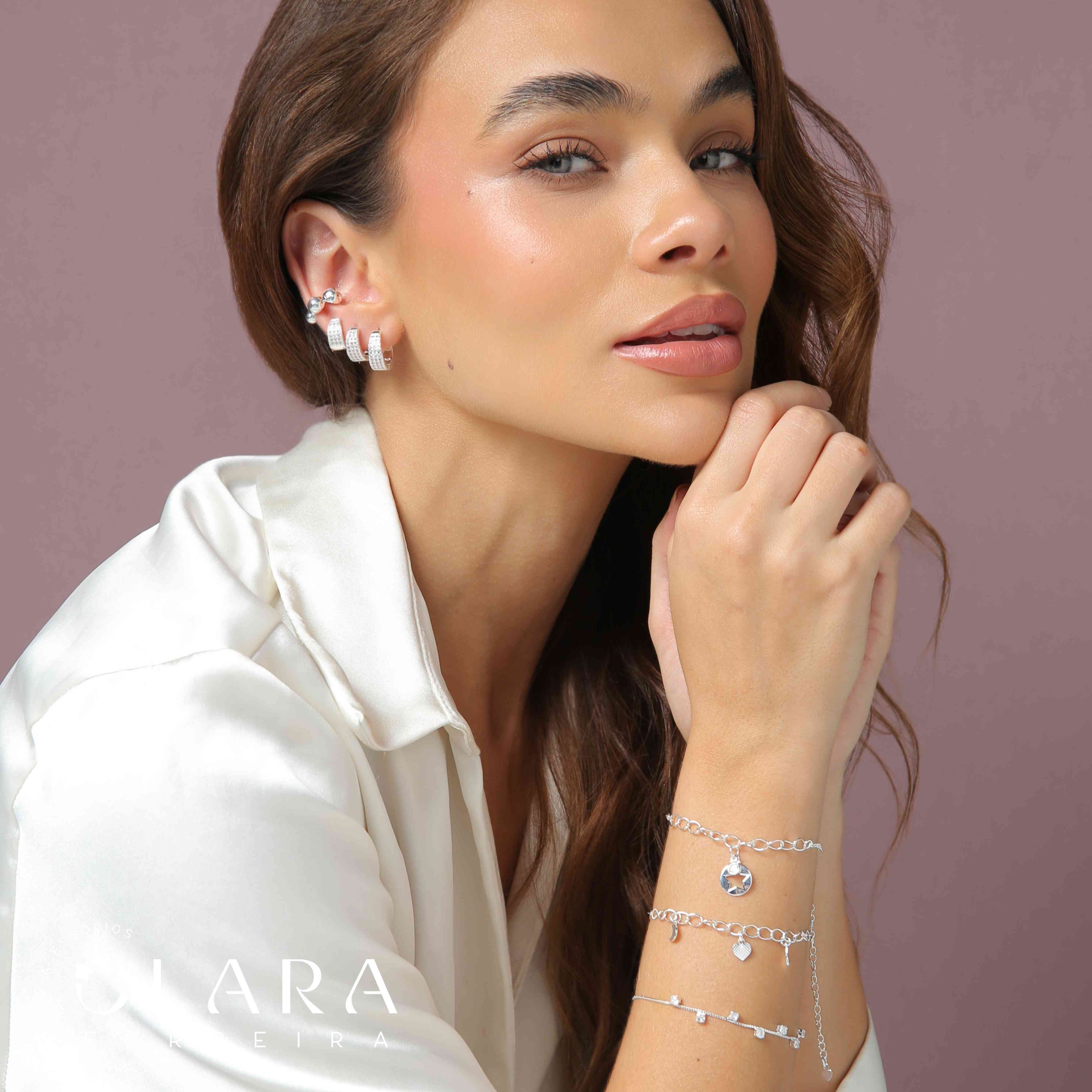 PULSEIRA ELOS JATEADOS C/ 1 ESTRELA 6MM, 1 CORAÇÃO 6MM E 1 LUA 6MM PENDURADOS - 17CM - Banho de Prata