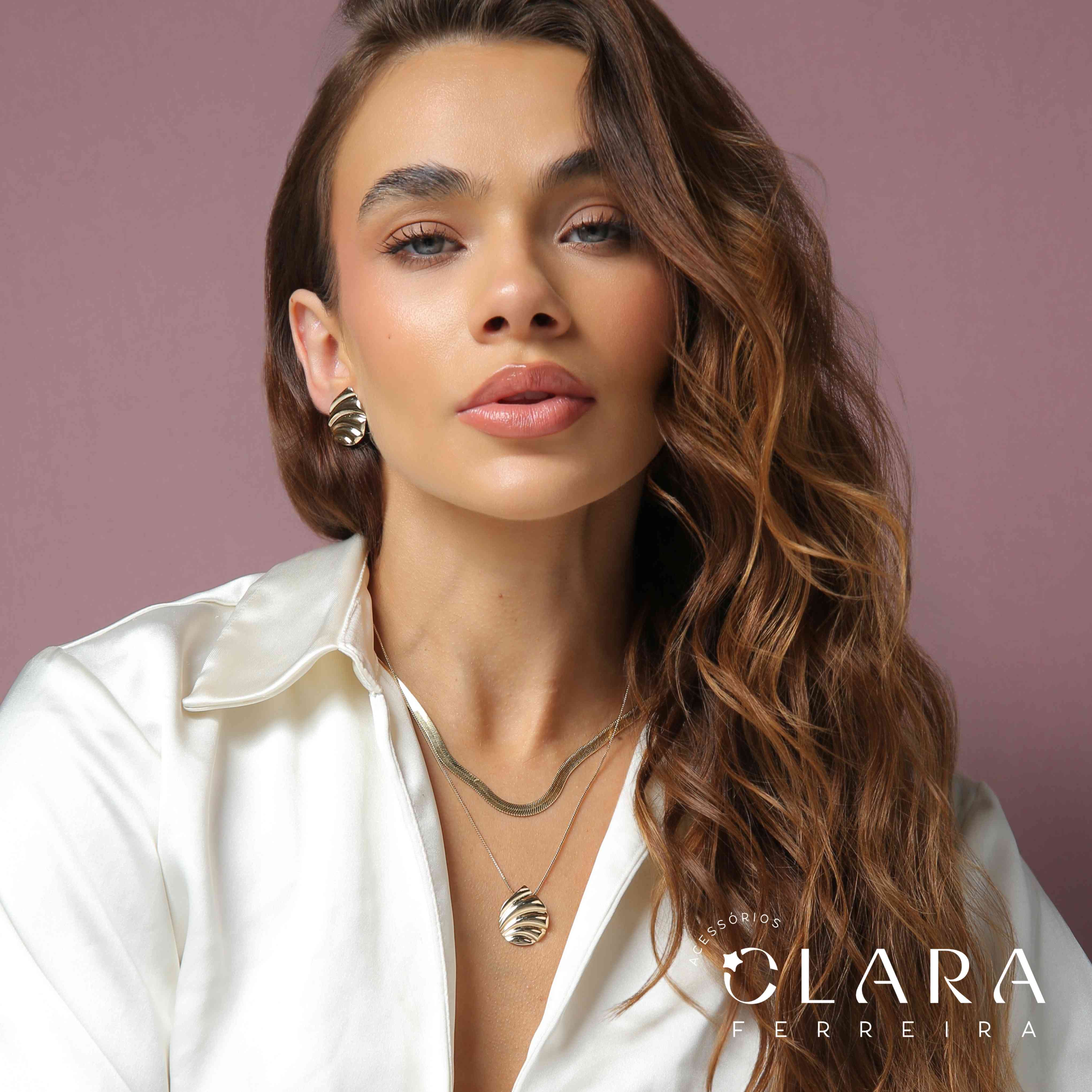 BRINCO FOLHA ONDULADA LISA – LINHA ORGÂNICOS - 23MM - Dourado