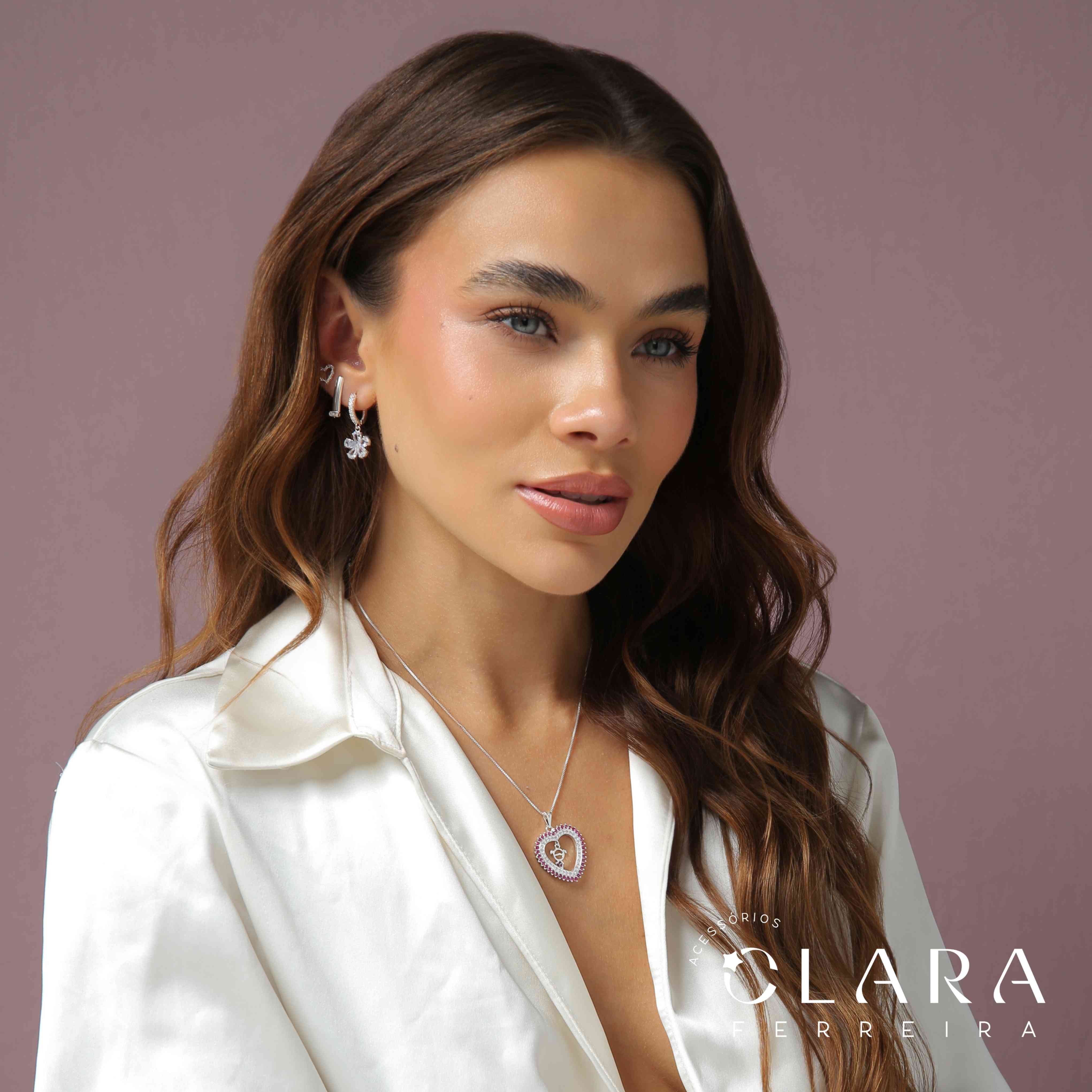 BRINCO INFANTIAL CORAÇÃO MICROZIRCÔNIAS VAZADO - CLARINHA KIDS - 9MM - Banho de Prata