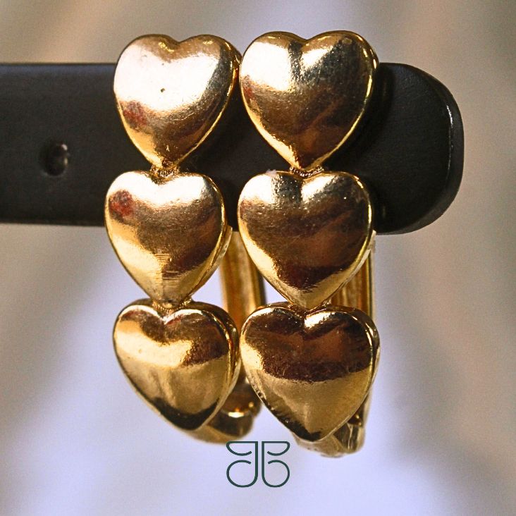 BRINCO ARGOLA CLICK 3 CORAÇÕES