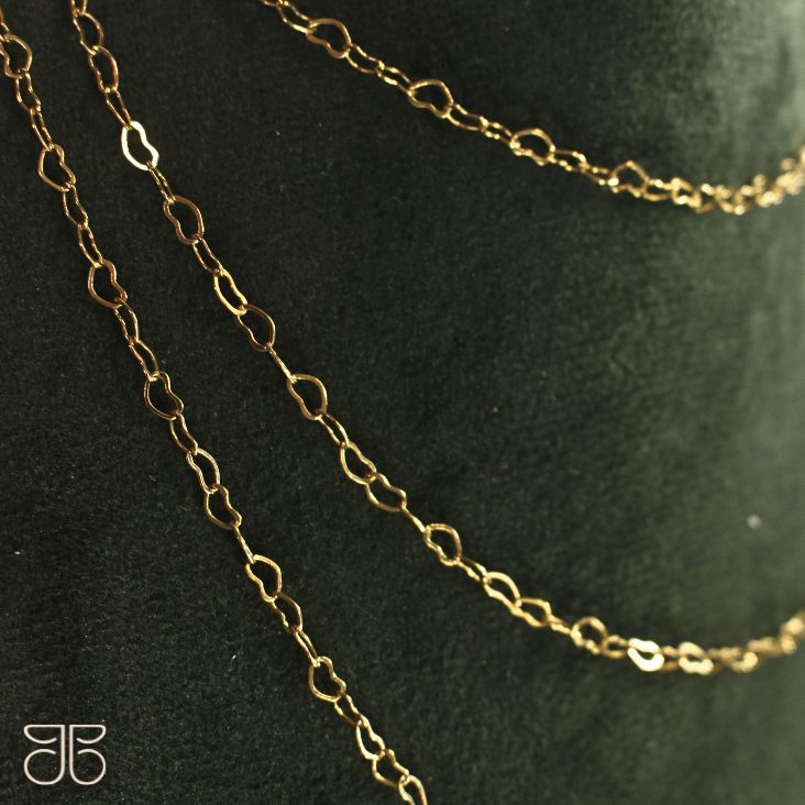 GARGANTILHA TRIPLA ELINHOS CORAÇÃO