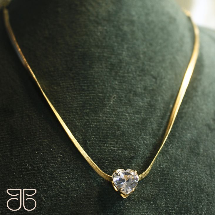 CHOKER FITA FINA PINGENTE CORAÇÃO ZIRCONIA CRISTAL