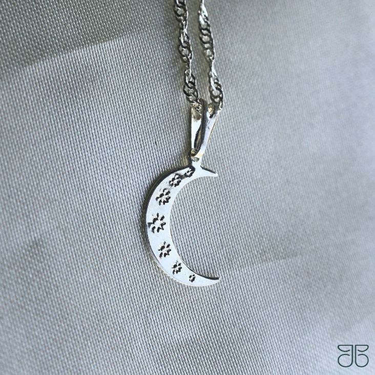 GARGANTILHA LUA FLORZINHA