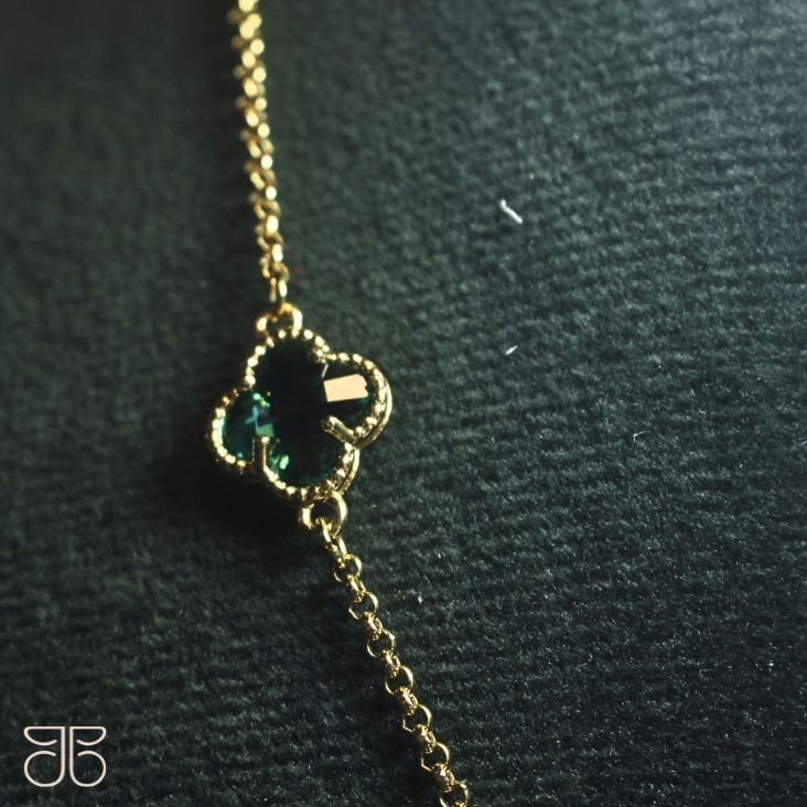 CHOCKER 3 TREVOS VERDE OURO